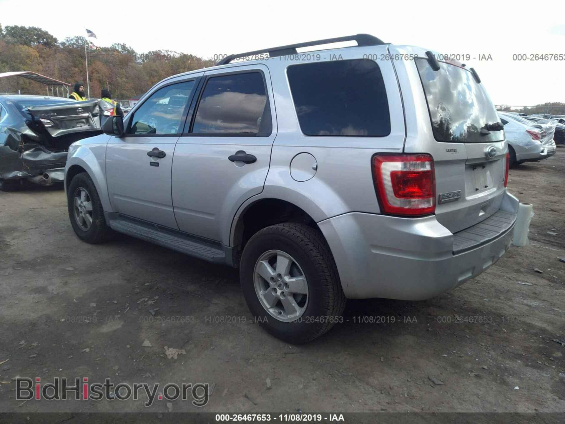 2011 FORD ESCAPE - VIN: 1FMCU0DG7BKC47270 - Фото 3