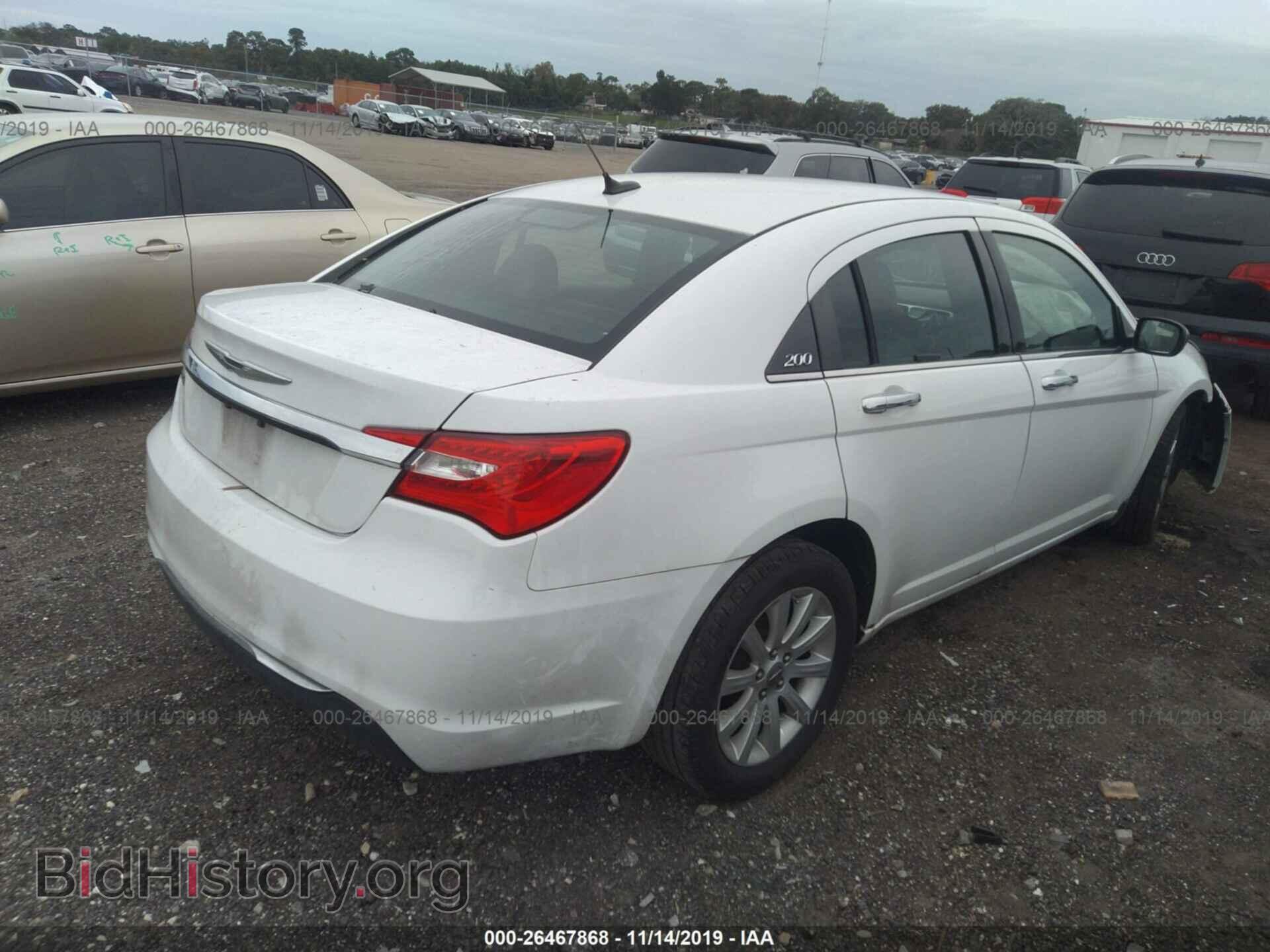 2013 Chrysler 200 - VIN: 1C3CCBCG5DN579251 - Photo 4