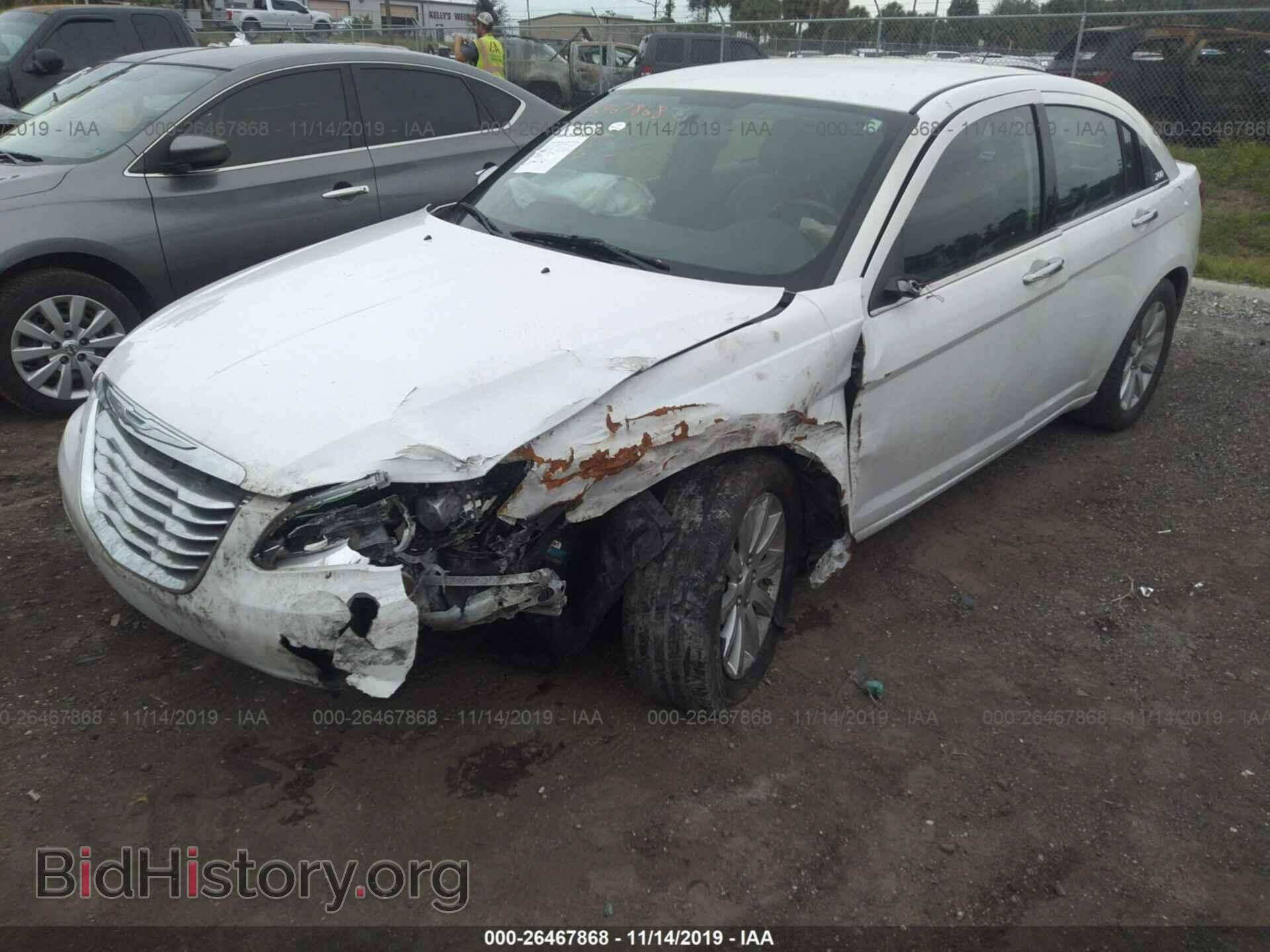2013 Chrysler 200 - VIN: 1C3CCBCG5DN579251 - Photo 6