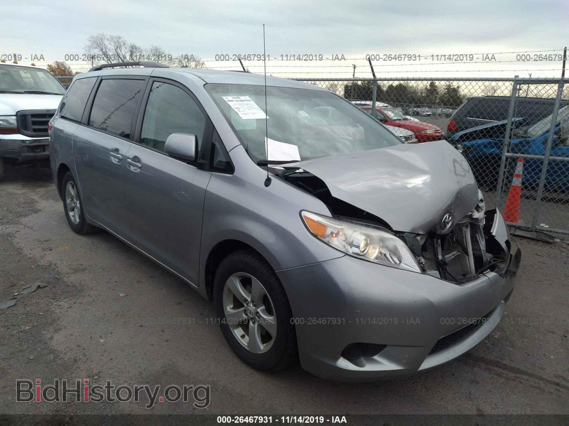 Photo 5TDKK3DC5CS226884 - TOYOTA SIENNA 2012