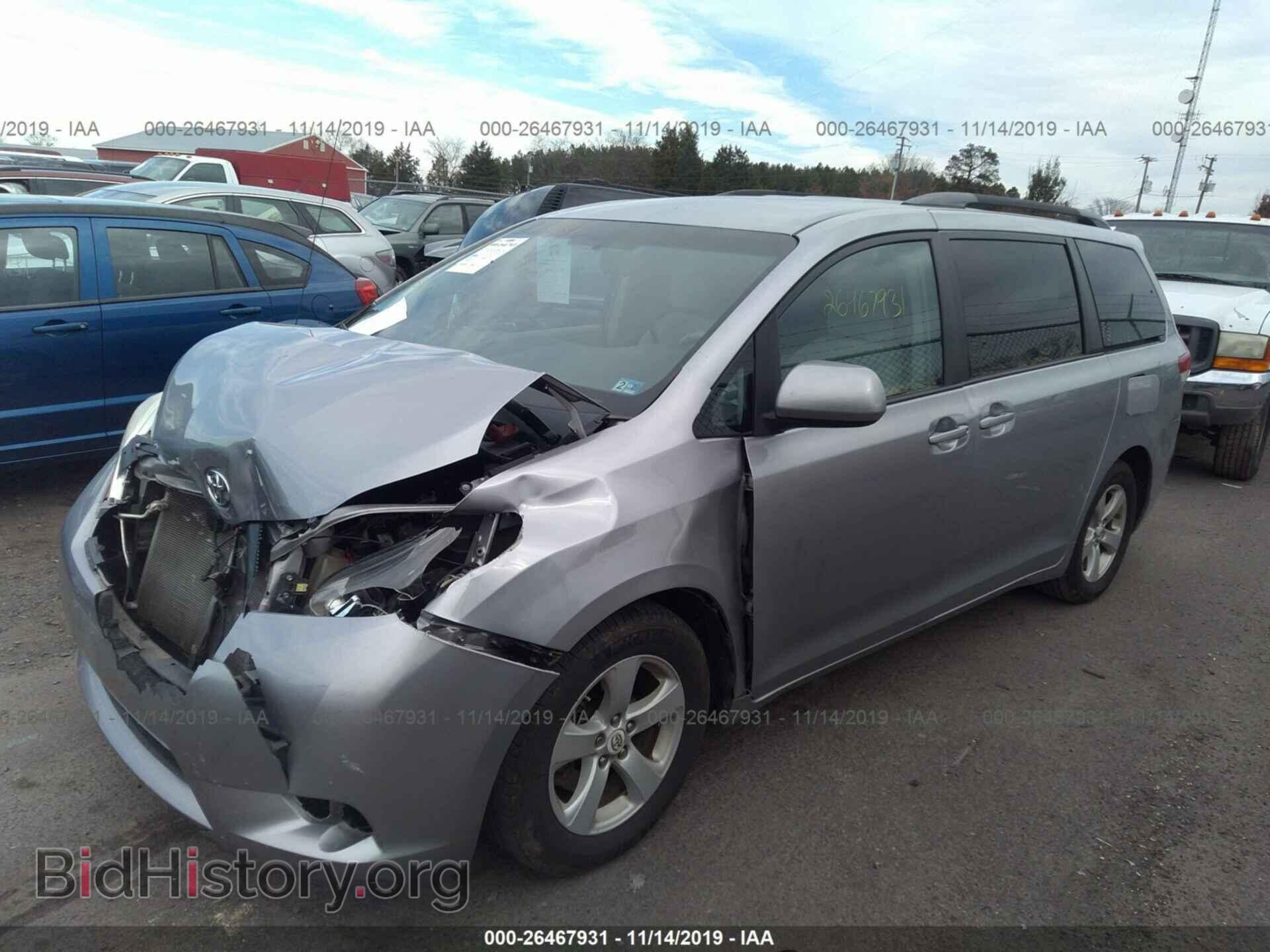 2012 TOYOTA SIENNA - VIN: 5TDKK3DC5CS226884 - Фото 2