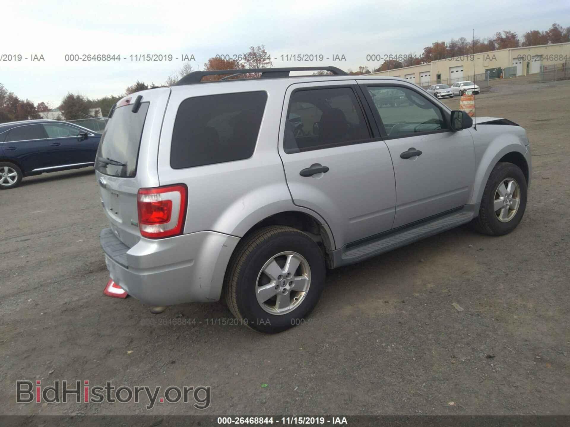 2011 FORD ESCAPE - VIN: 1FMCU0DG7BKB82016 - Photo 4