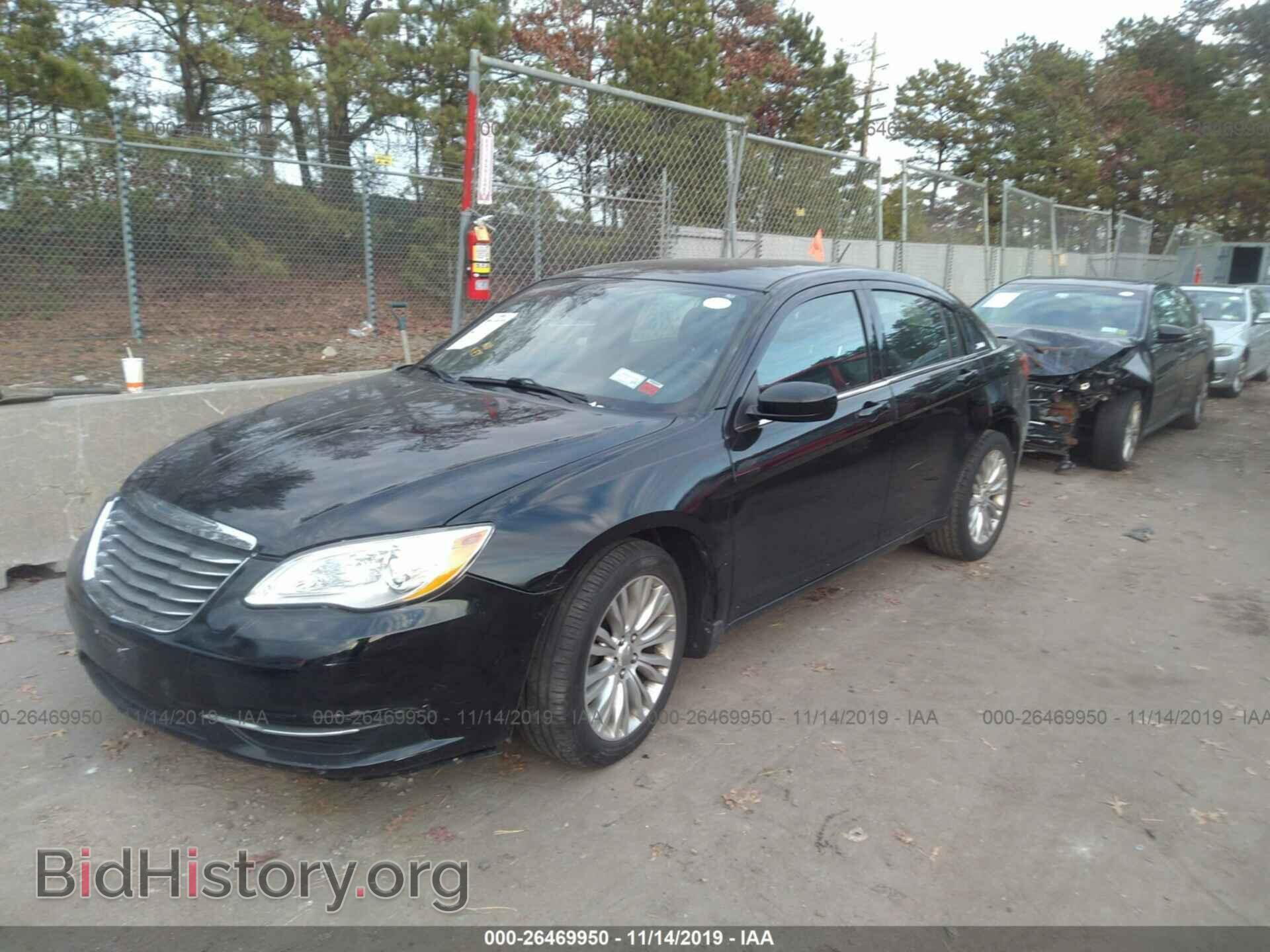 2012 Chrysler 200 - VIN: 1C3CCBAB3CN113422 - Фото 2