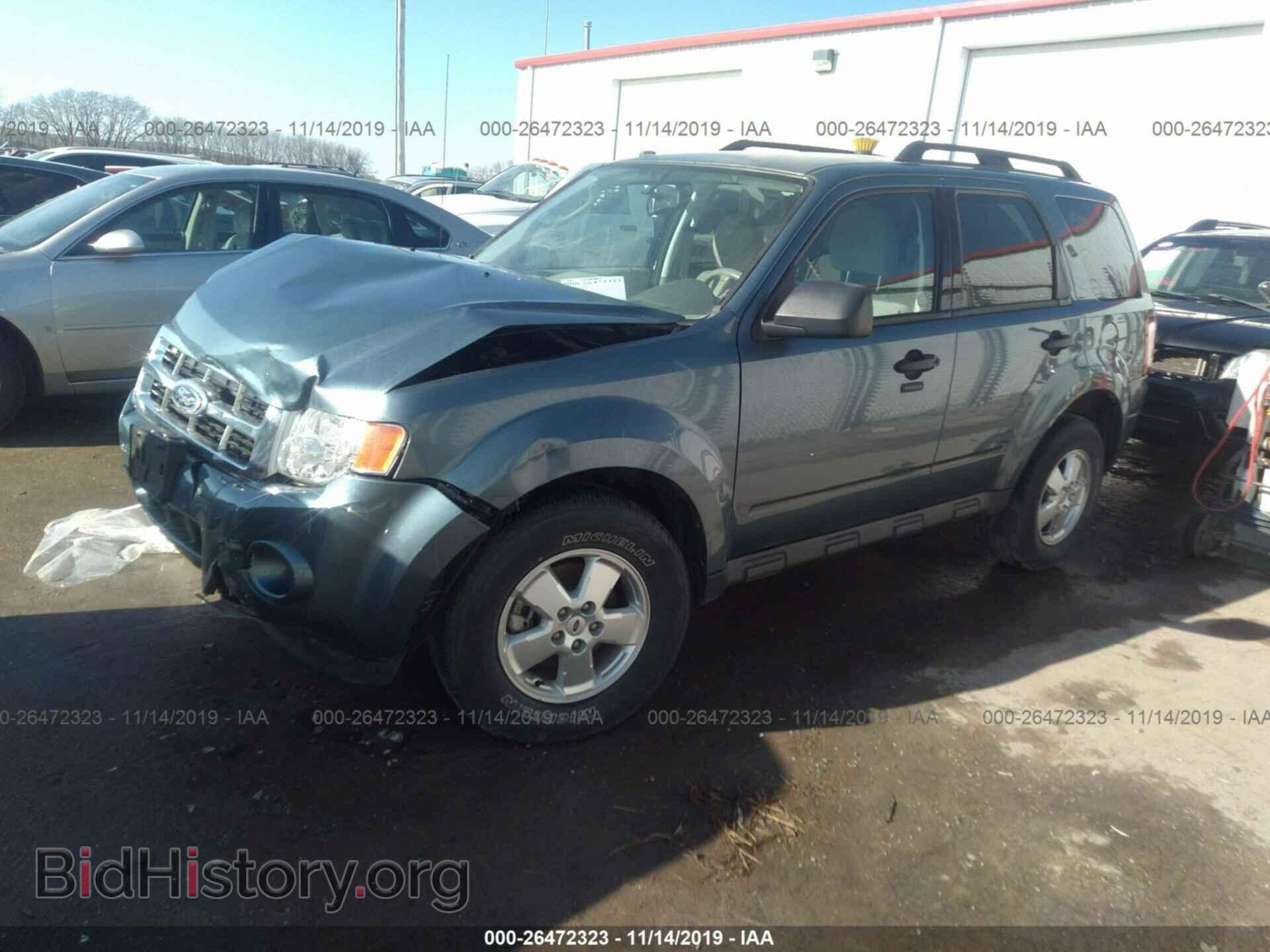 2011 Ford Escape - VIN: 1FMCU9D79BKB37227 - Фото 2