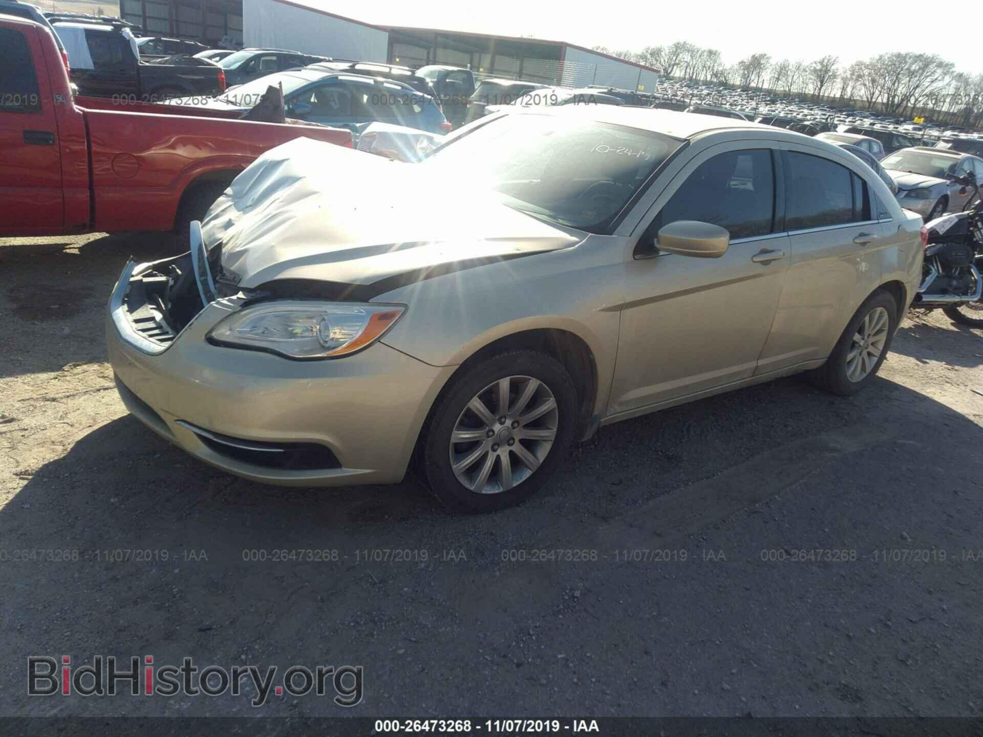 2011 CHRYSLER 200 - VIN: 1C3BC1FB4BN500610 - Фото 2