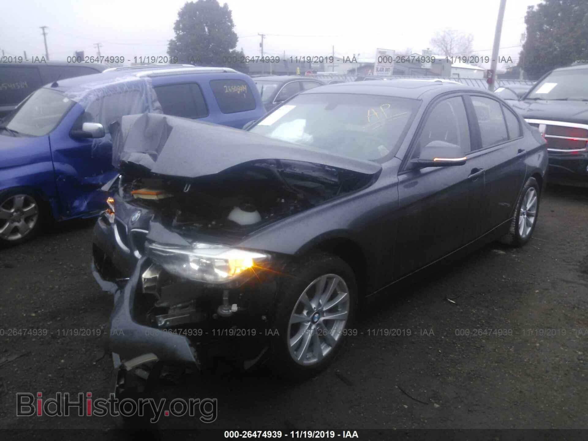2016 BMW 320 - VIN: WBA8E5G53GNU20056 - Фото 2