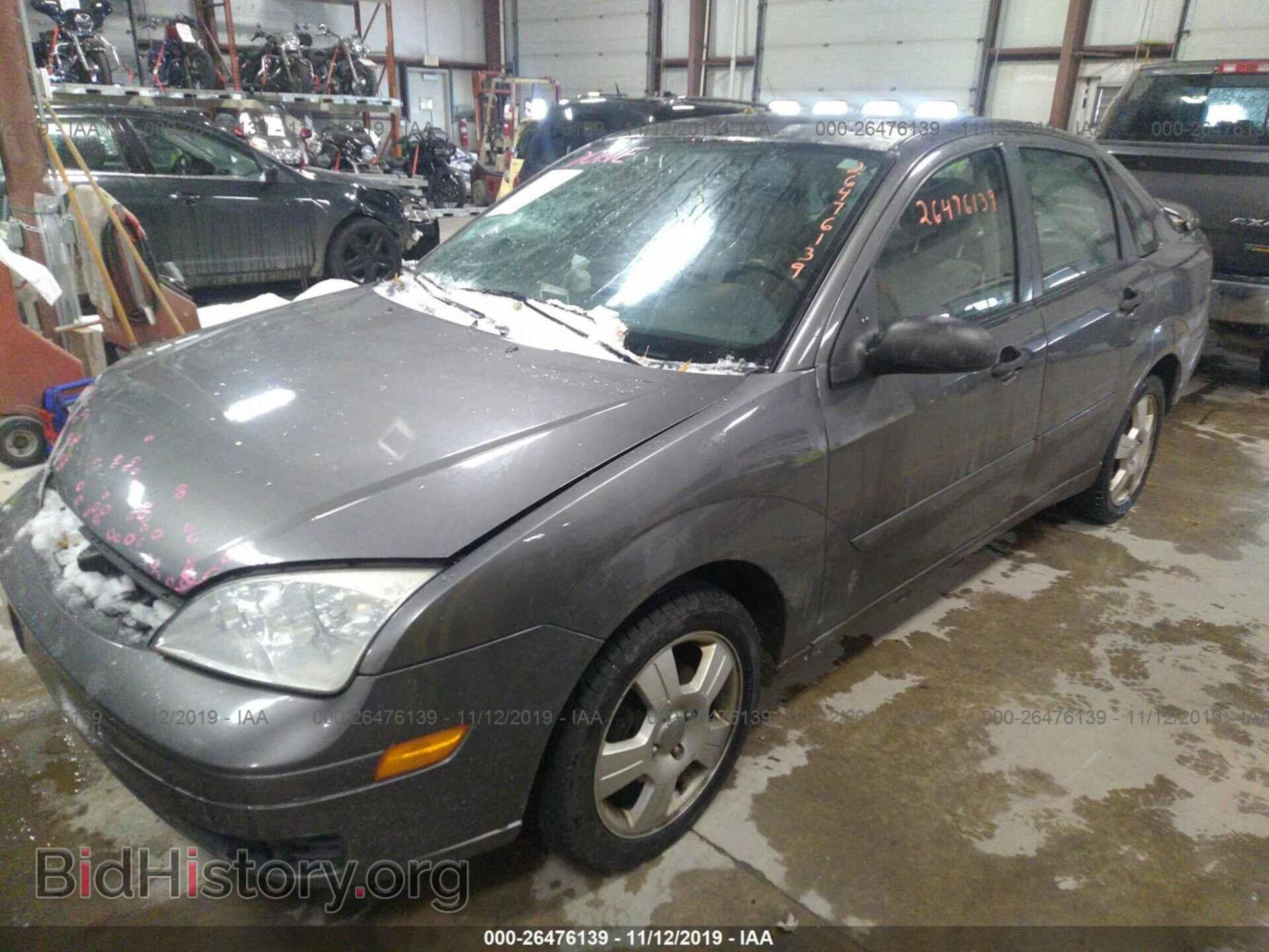 2005 Ford Focus - VIN: 1FAHP34N65W285951 - Фото 2