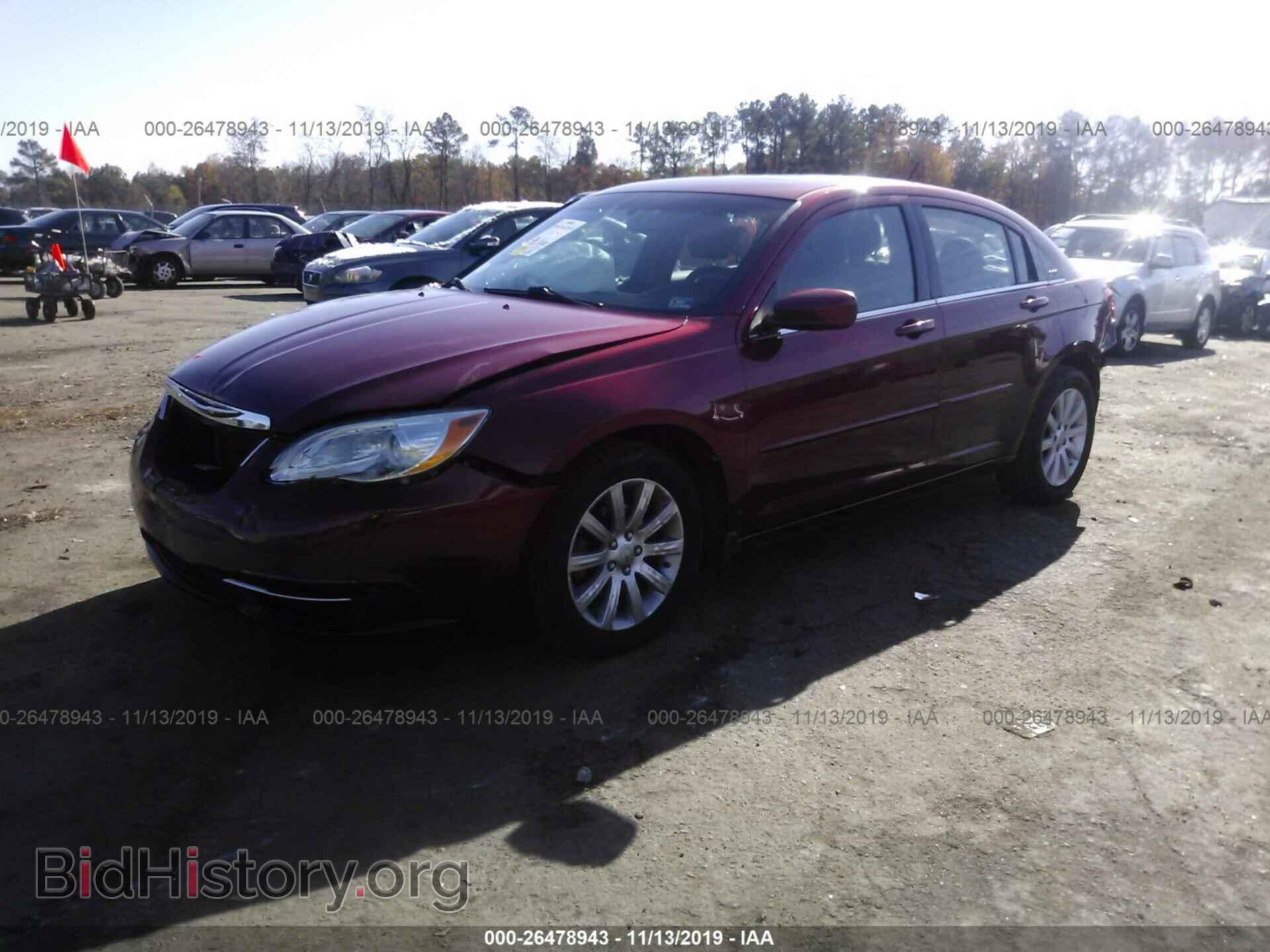 2013 CHRYSLER 200 - VIN: 1C3CCBBG2DN718849 - Фото 2