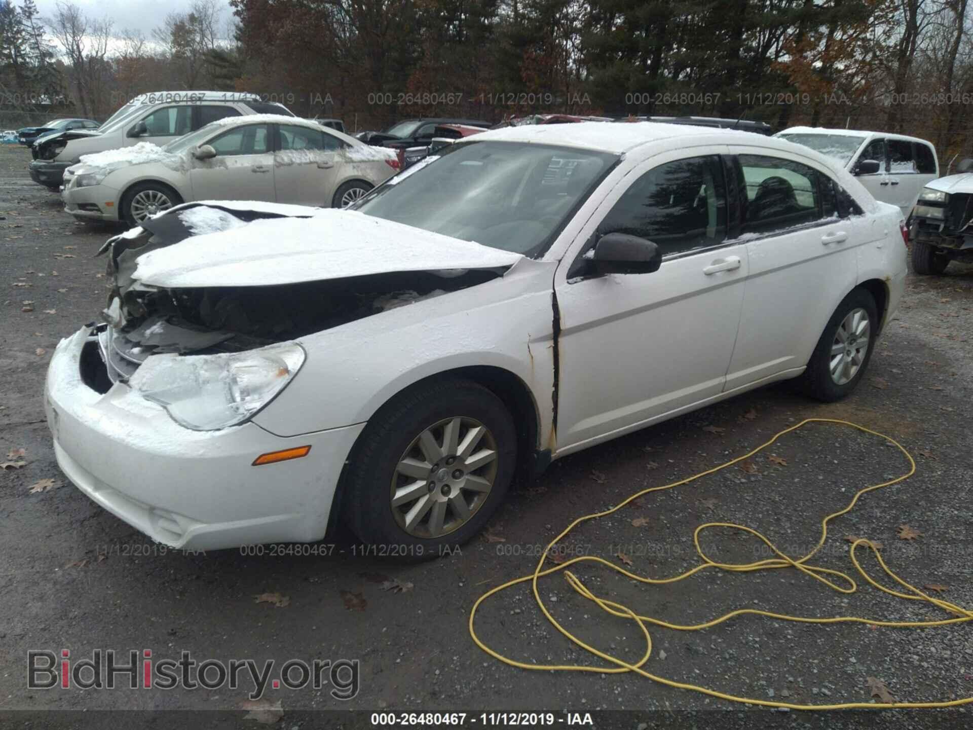 2010 CHRYSLER SEBRING - VIN: 1C3CC4FB1AN173944 - Фото 2