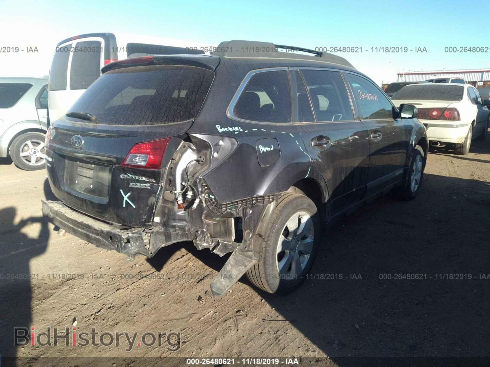 2011 Subaru Outback - VIN: 4S4BRBCC3B3334441 - Фото 4