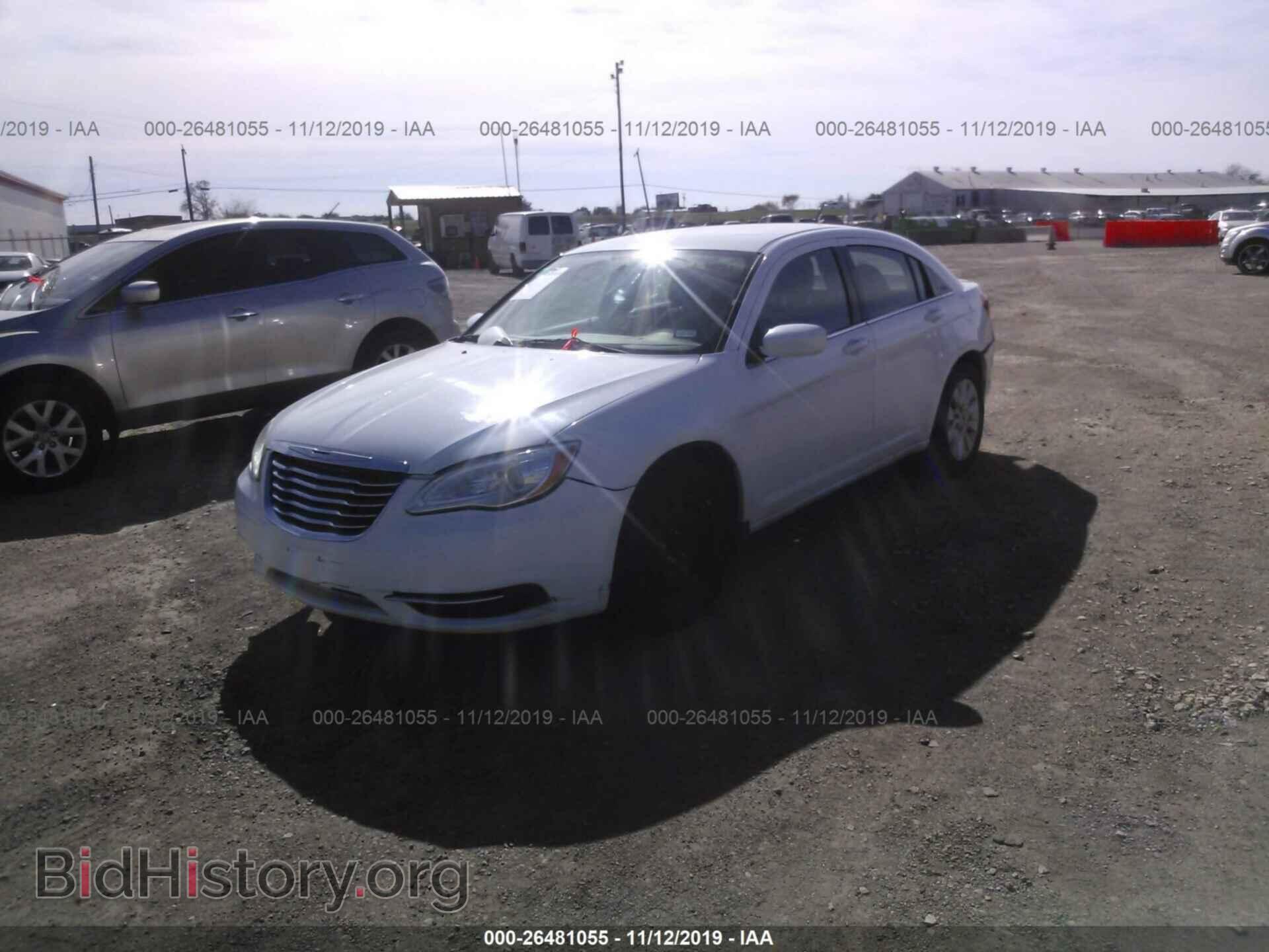 2012 CHRYSLER 200 - VIN: 1C3CCBAB3CN104655 - Фото 2