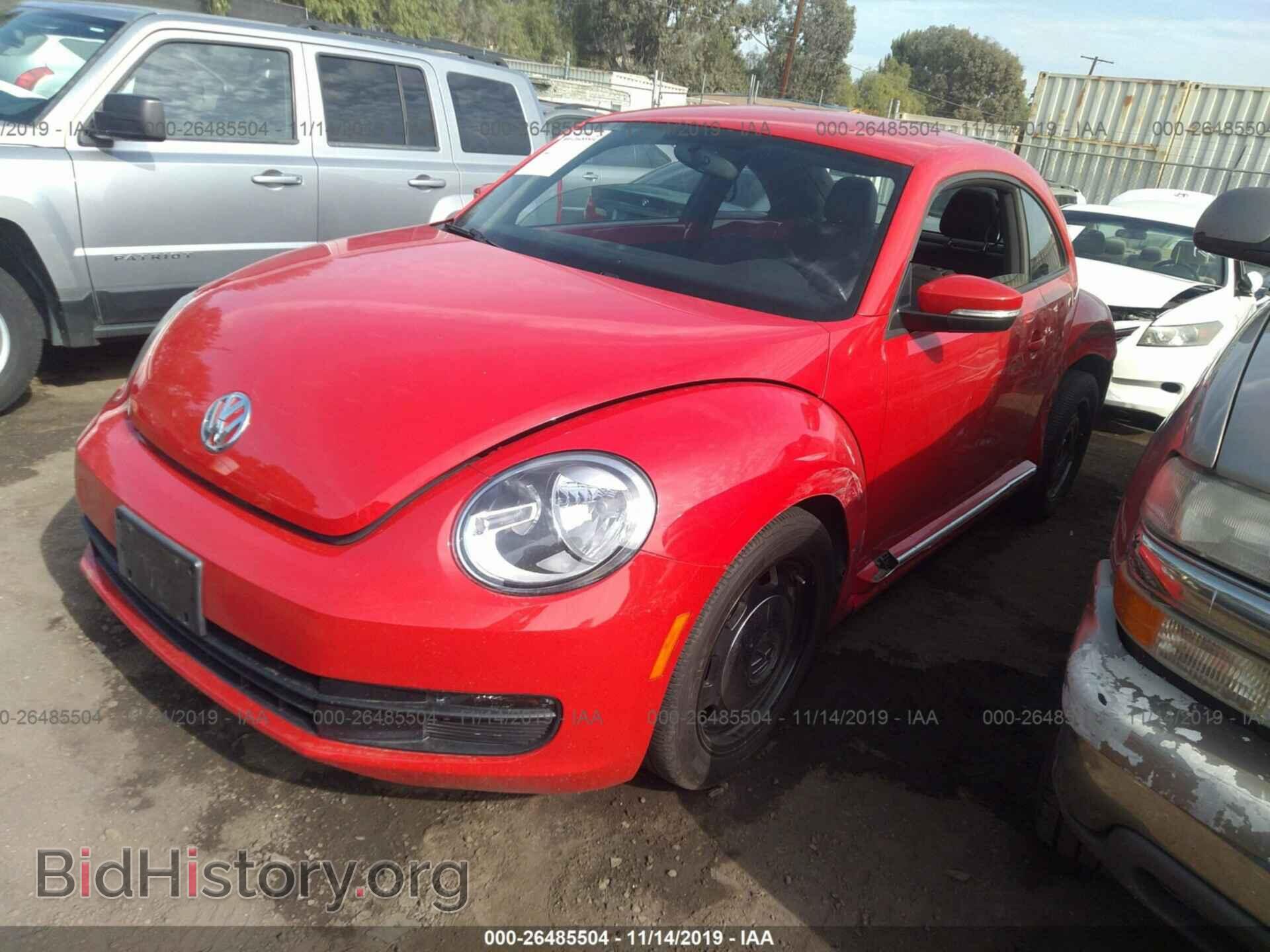 2012 VOLKSWAGEN BEETLE - VIN: 3VWJP7AT8CM625908 - Фото 2