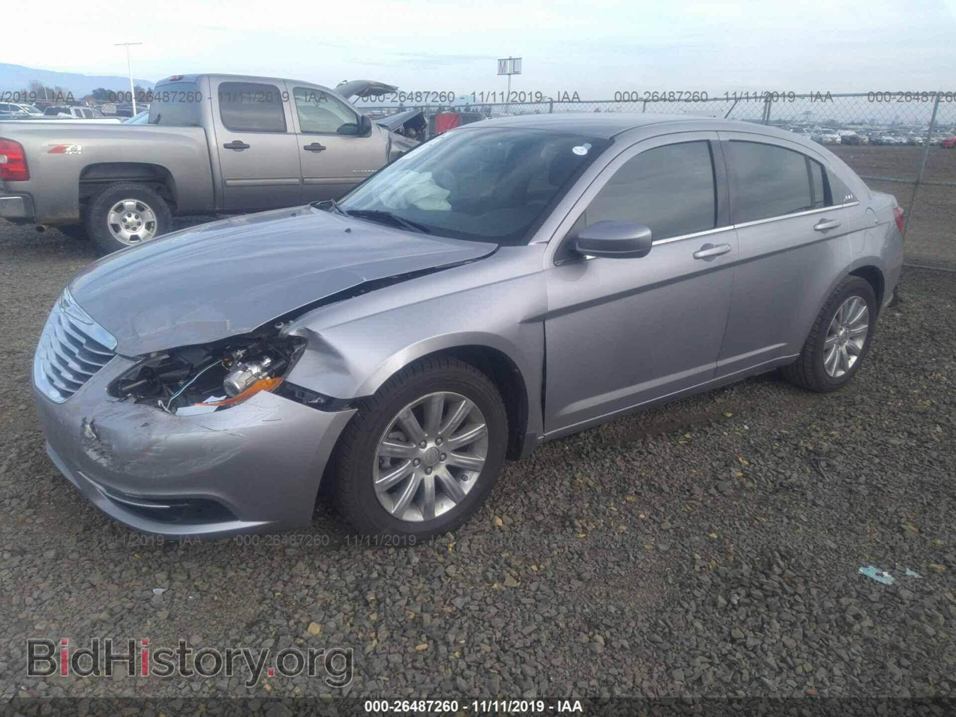2013 CHRYSLER 200 - VIN: 1C3CCBBB4DN667164 - Фото 2