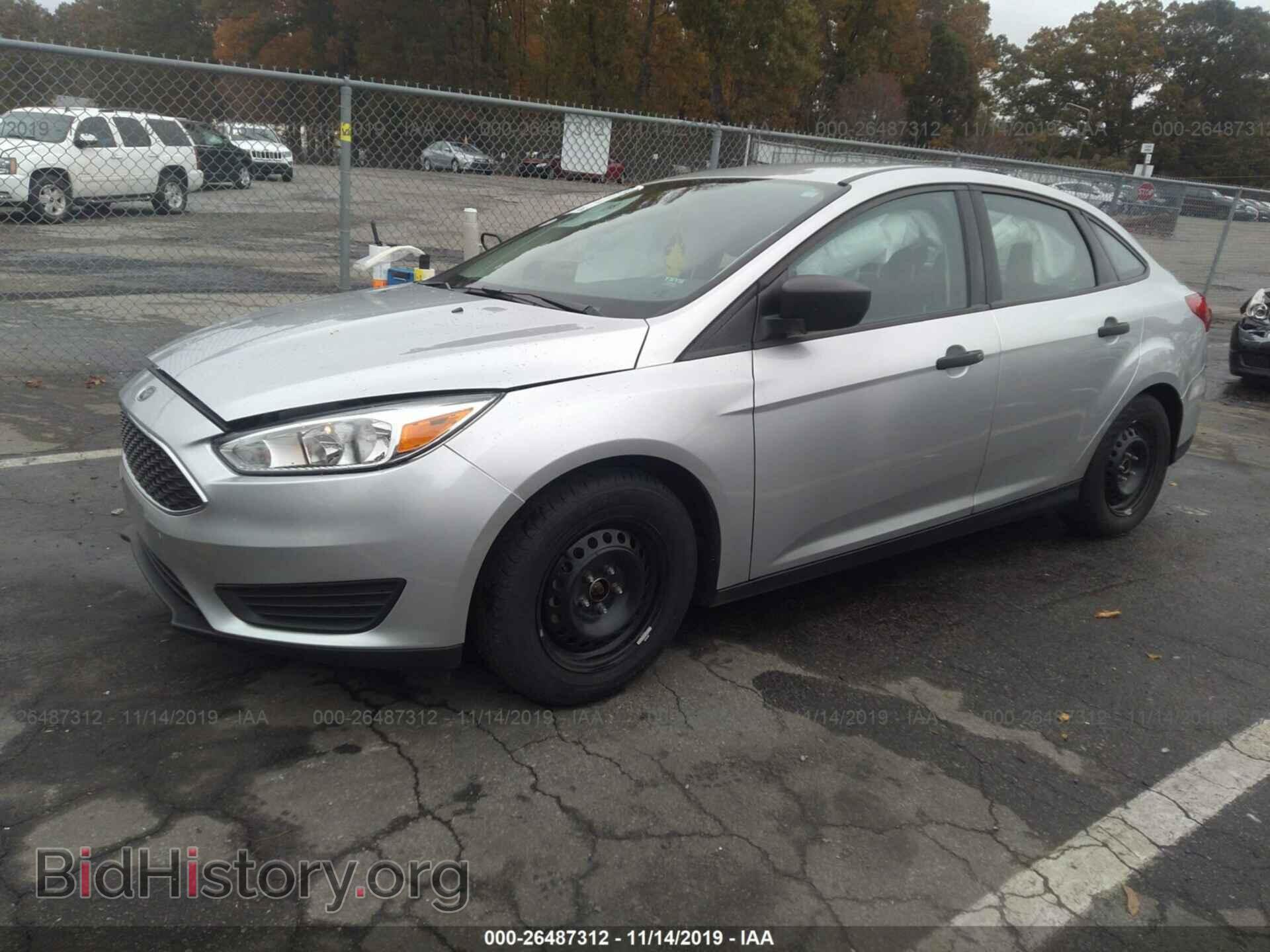 2016 Ford Focus - VIN: 1FADP3E25GL304416 - Фото 2