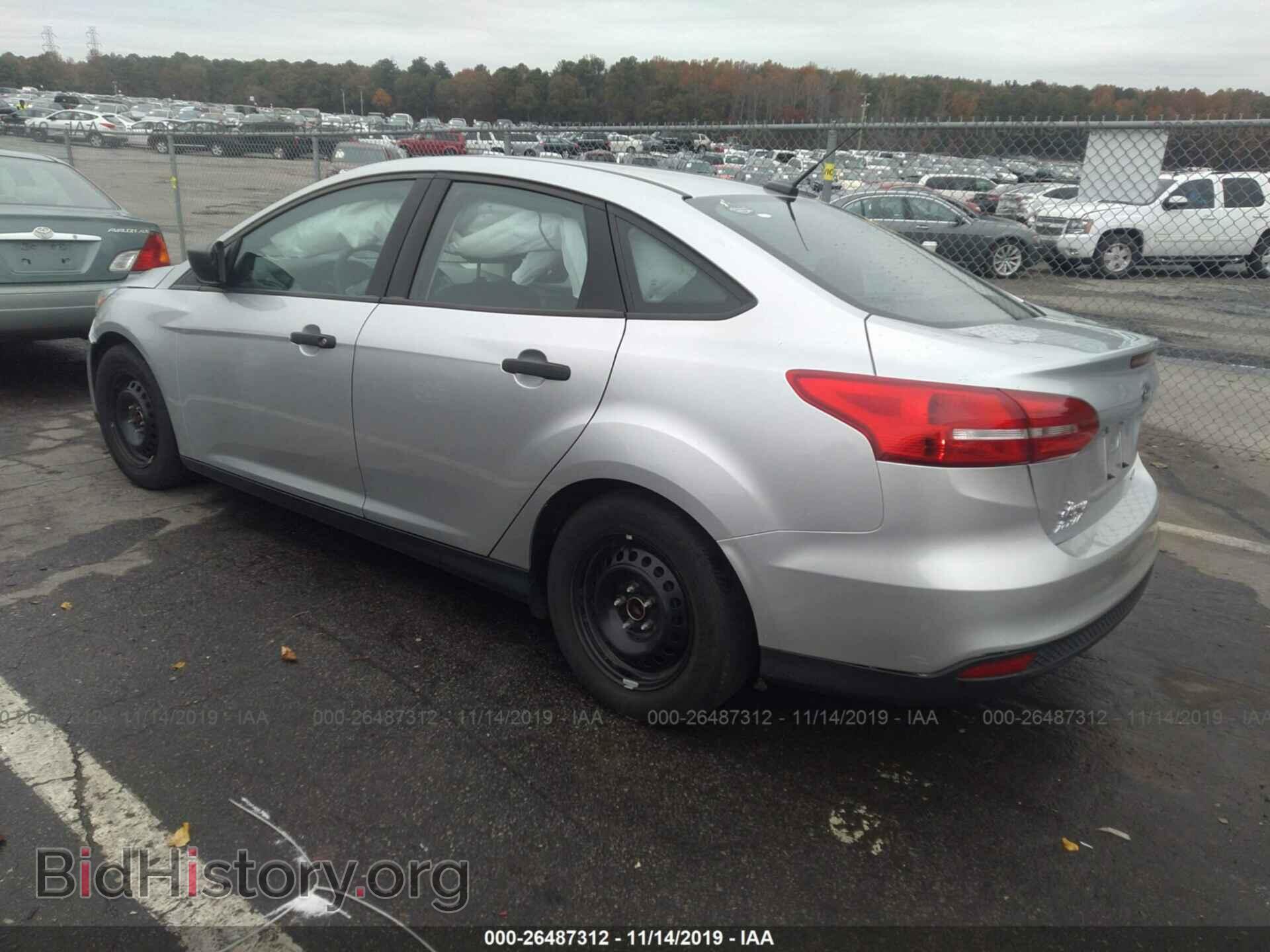 2016 Ford Focus - VIN: 1FADP3E25GL304416 - Фото 3