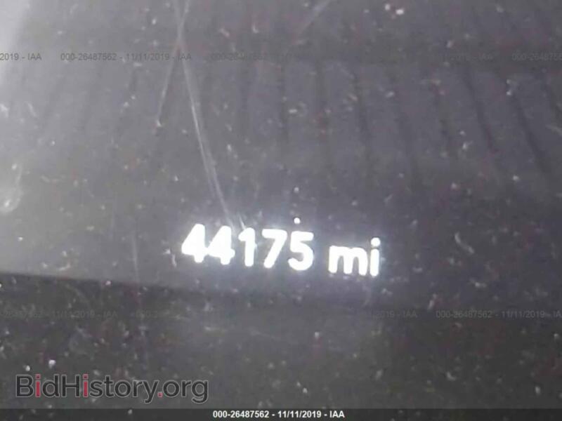 2015 Dodge CHALLENGER (VIN 2C3CDZAT8FH914097) — photo 7 of 11