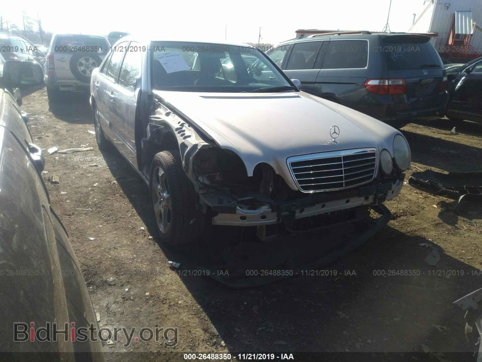 Photo WDBJF65J42B494067 - MERCEDES-BENZ E 2002