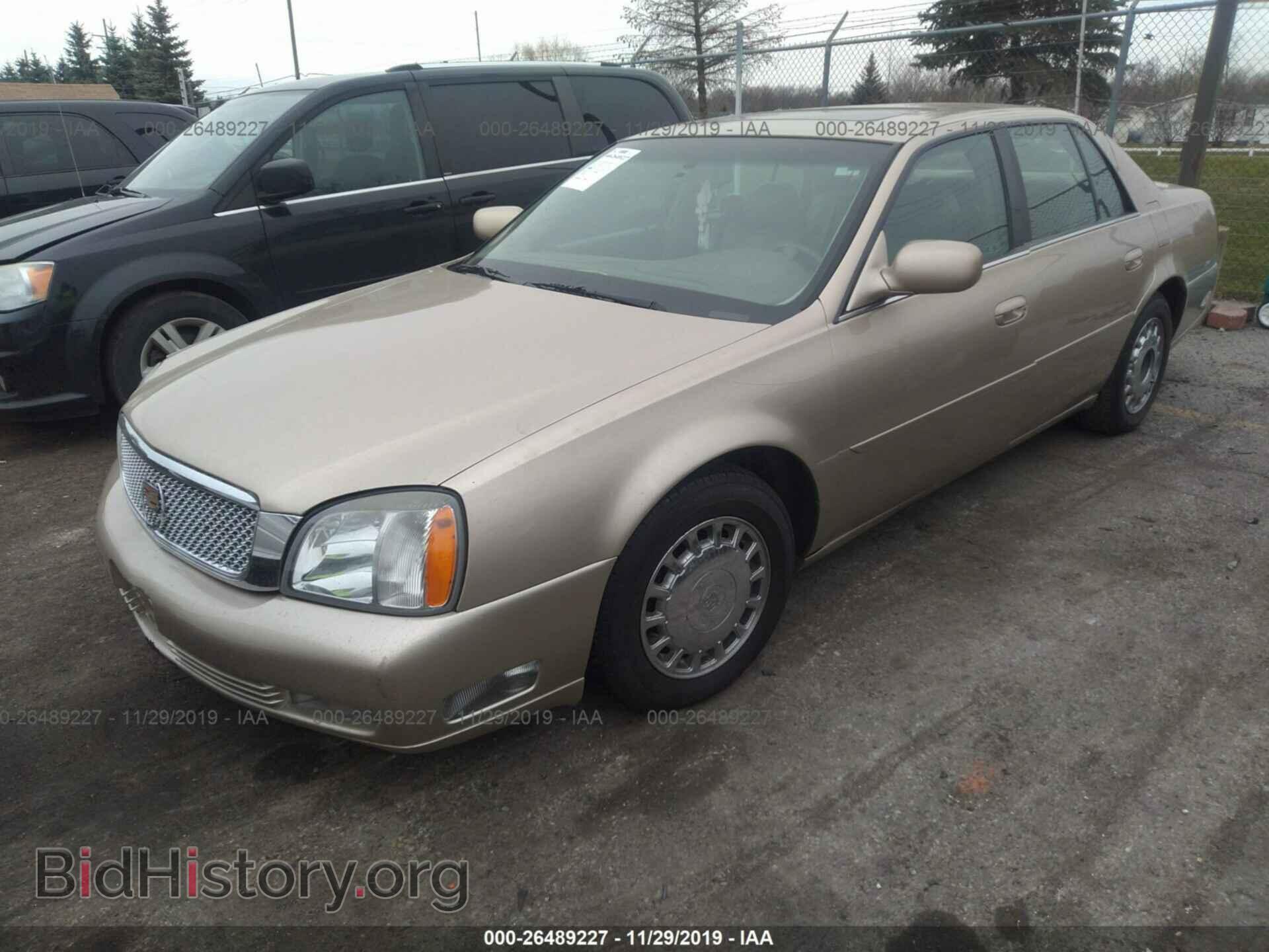 2005 Cadillac Deville - VIN: 1G6KF57905U197330 - Photo 2