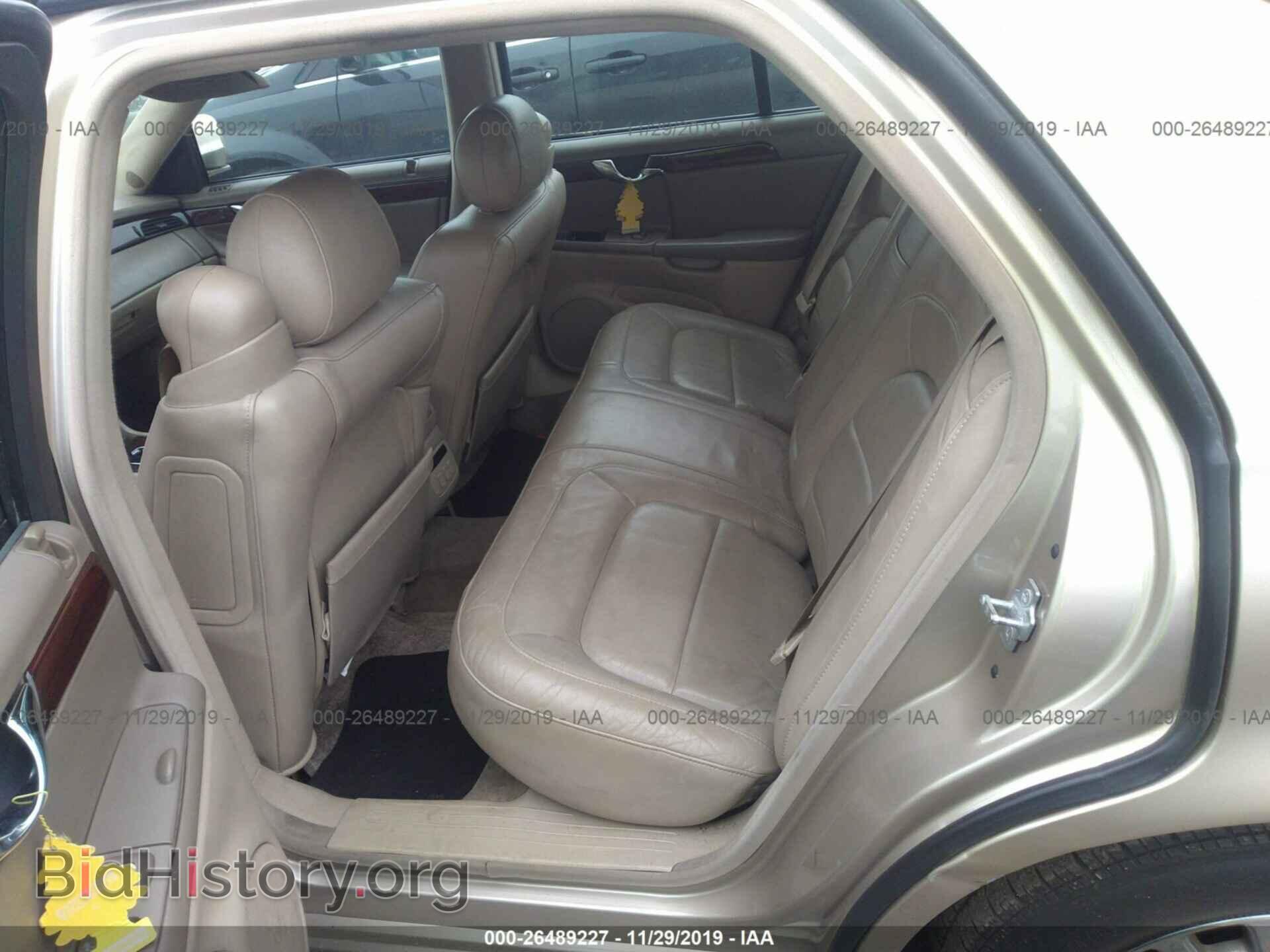 2005 Cadillac Deville - VIN: 1G6KF57905U197330 - Photo 8