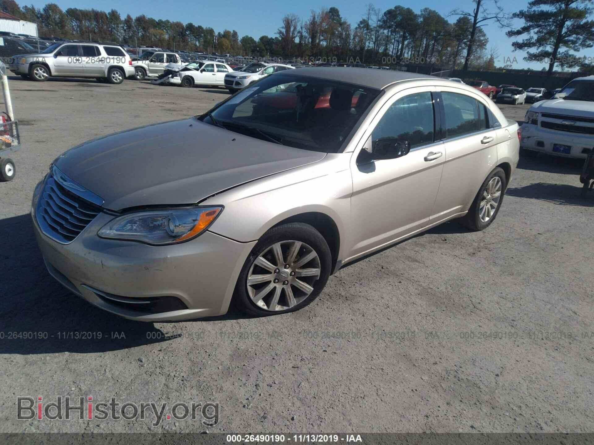 2013 CHRYSLER 200 - VIN: 1C3CCBBB7DN595327 - Фото 2
