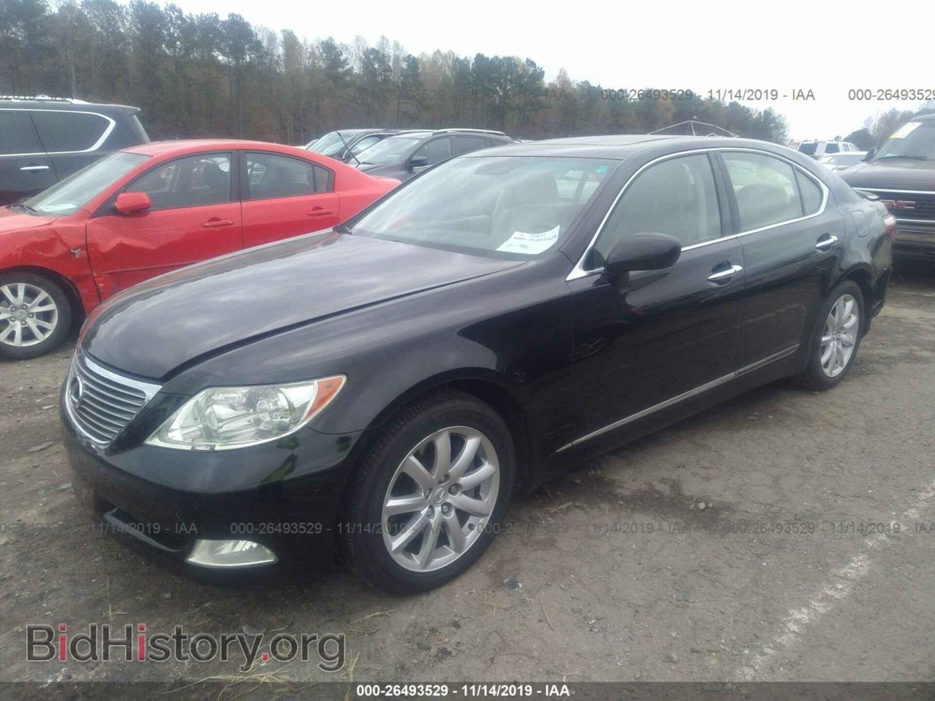 2009 LEXUS LS - VIN: JTHCL46F195003527 - Photo 2