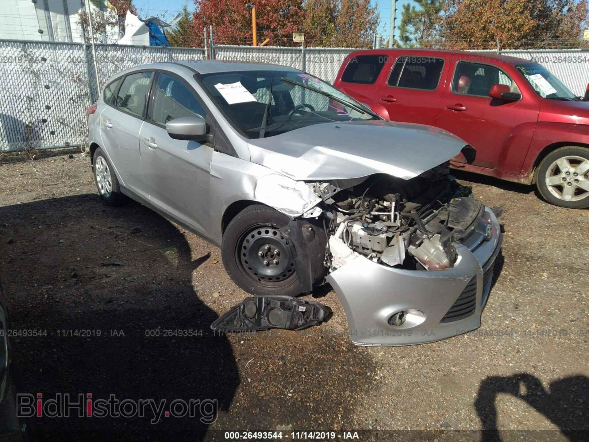 Photo 1FAHP3K29CL367230 - FORD FOCUS 2012
