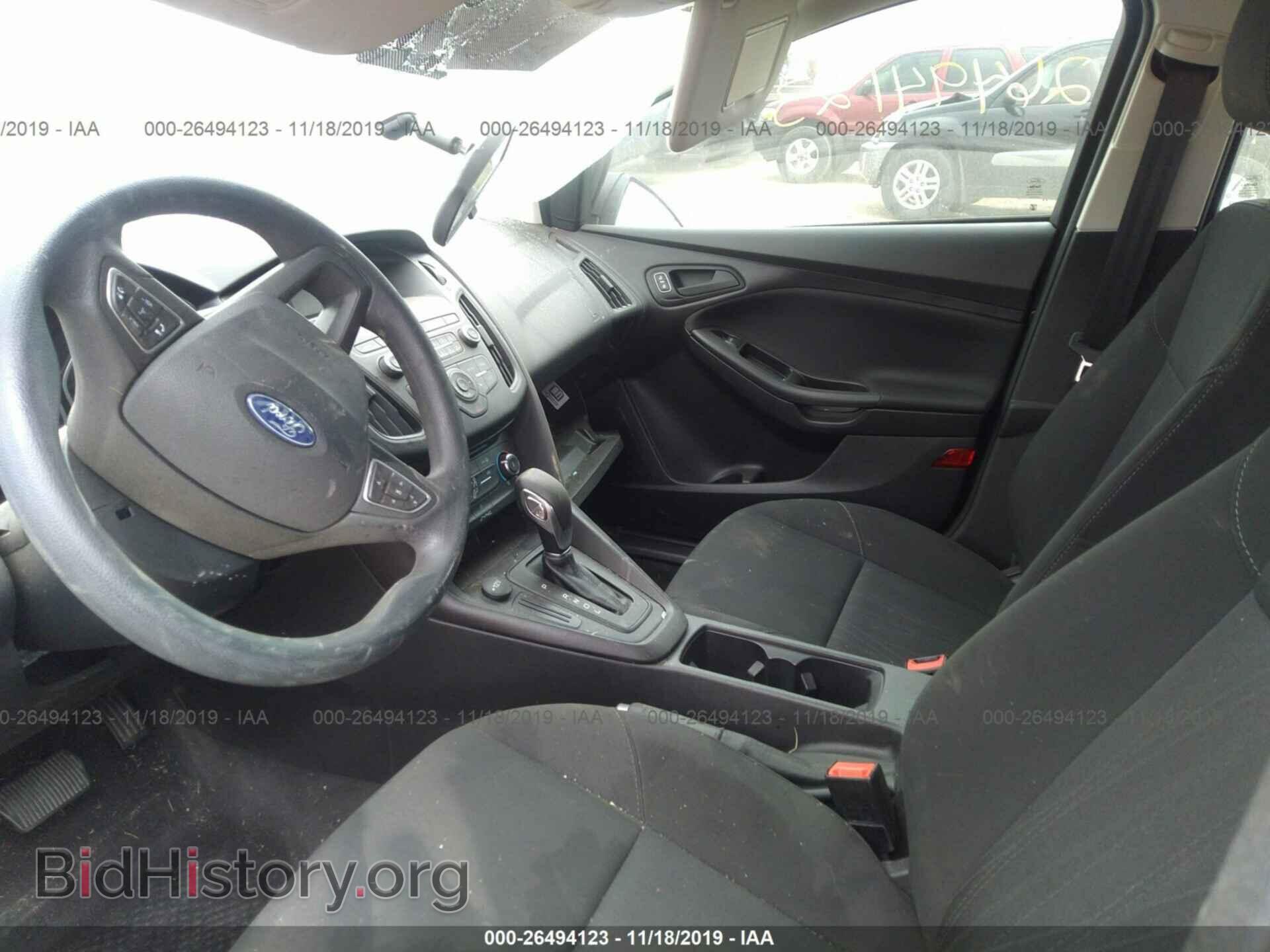 2018 Ford Focus - VIN: 1FADP3E28JL255980 - Фото 5