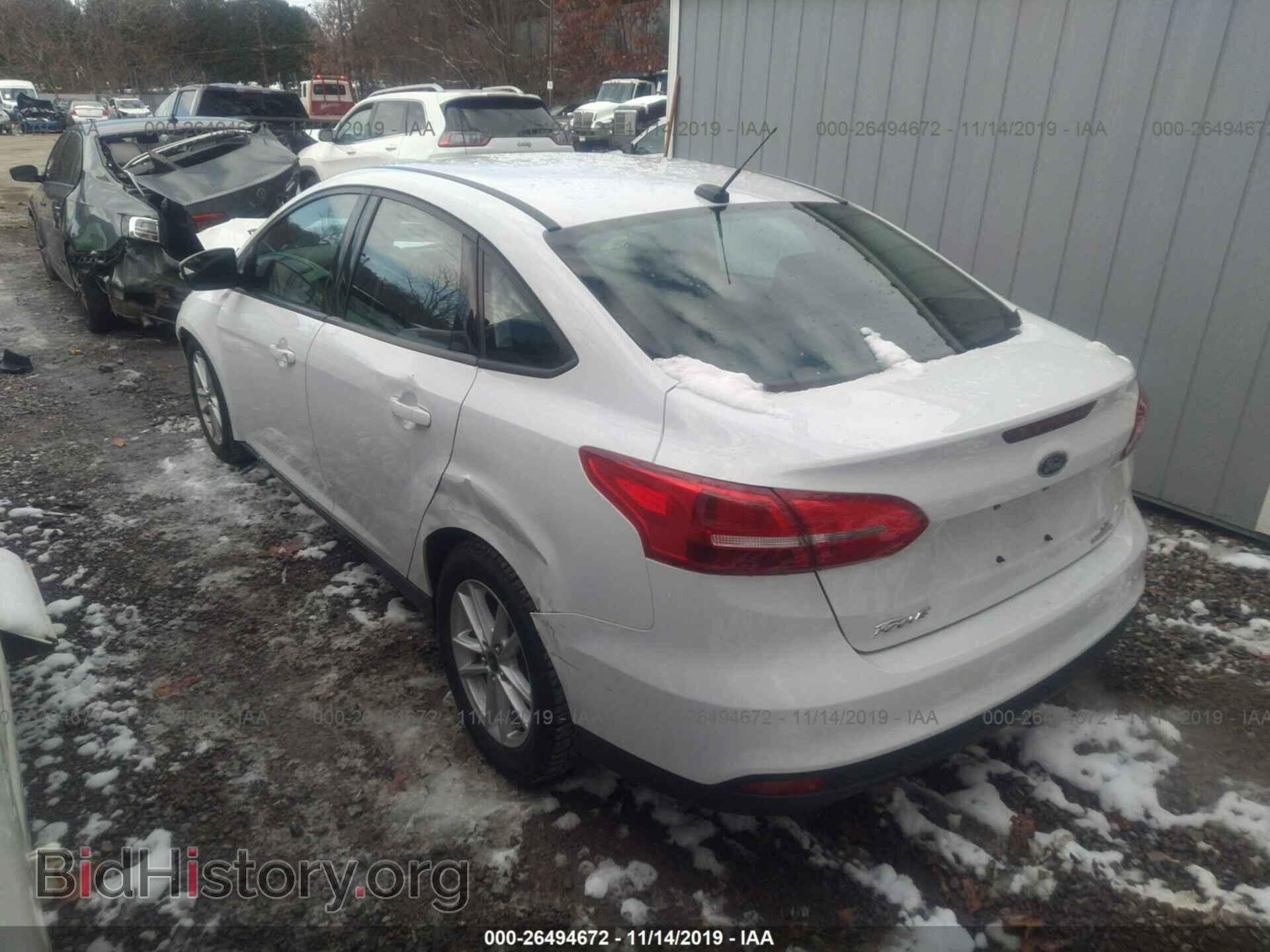 2015 Ford Focus - VIN: 1FADP3F26FL322775 - Фото 3