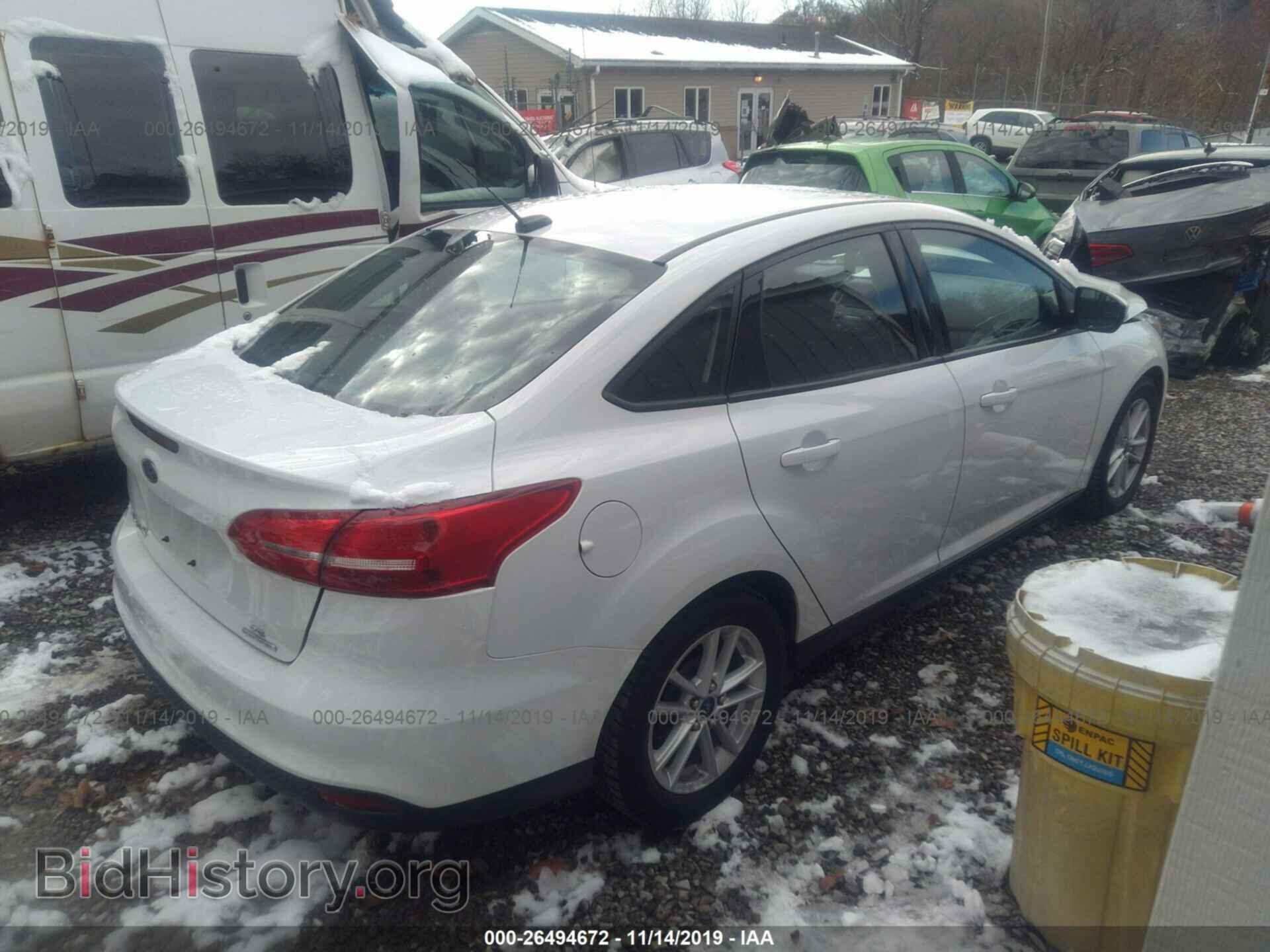 2015 Ford Focus - VIN: 1FADP3F26FL322775 - Фото 4