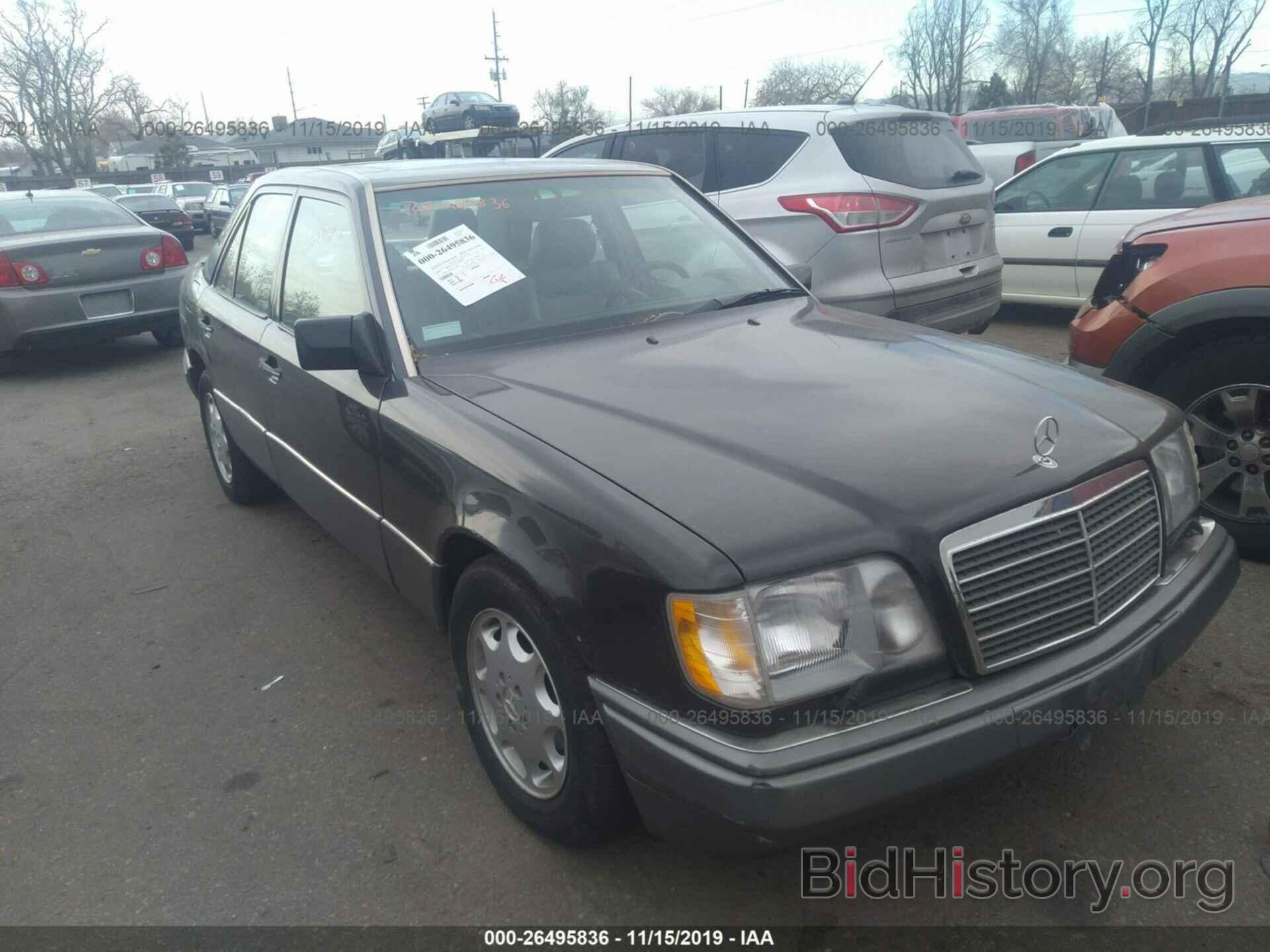 Photo WDBEA32E7RC145673 - Mercedes-benz E 1994