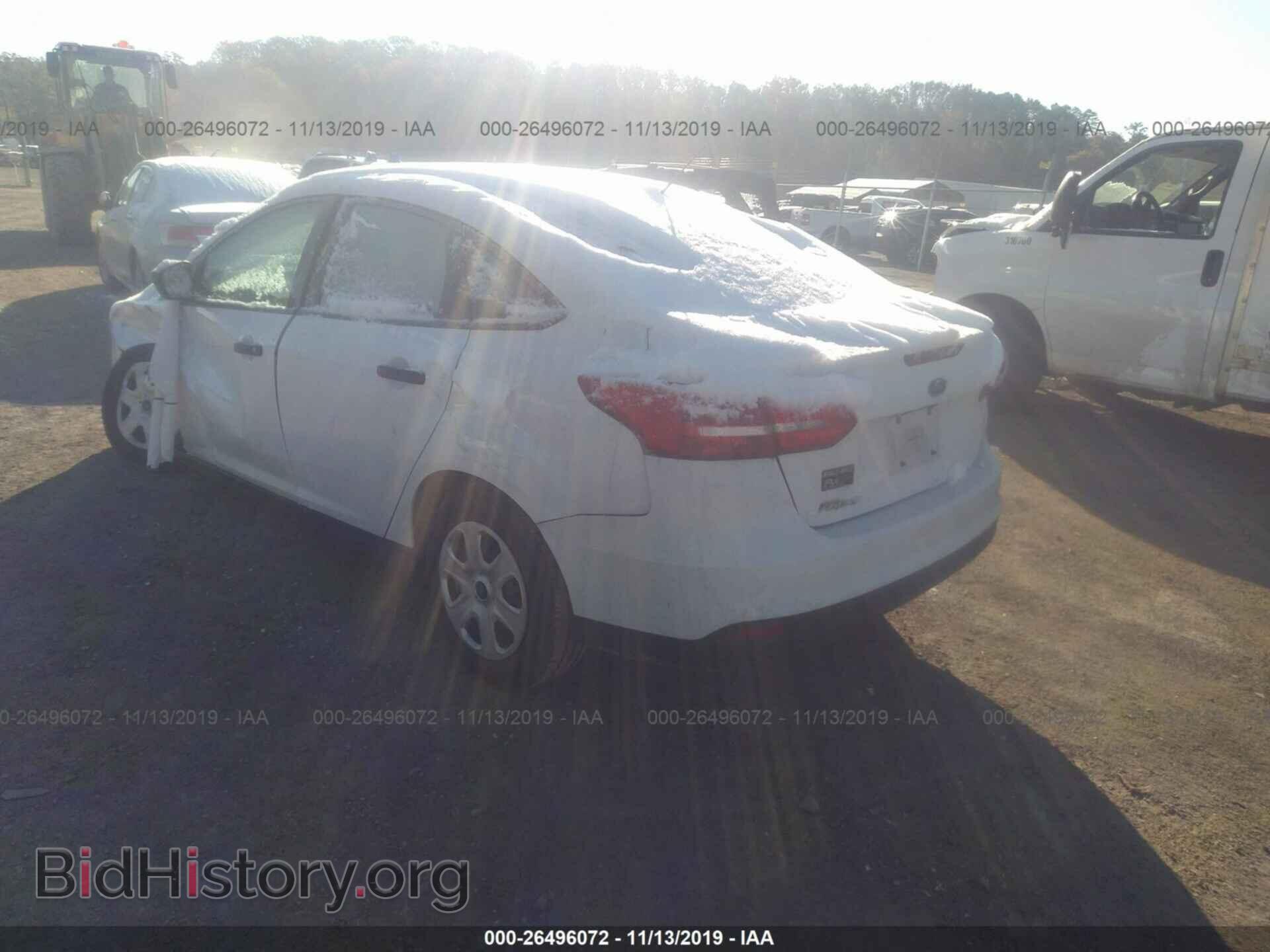 2018 Ford Focus - VIN: 1FADP3E24JL208624 - Photo 3