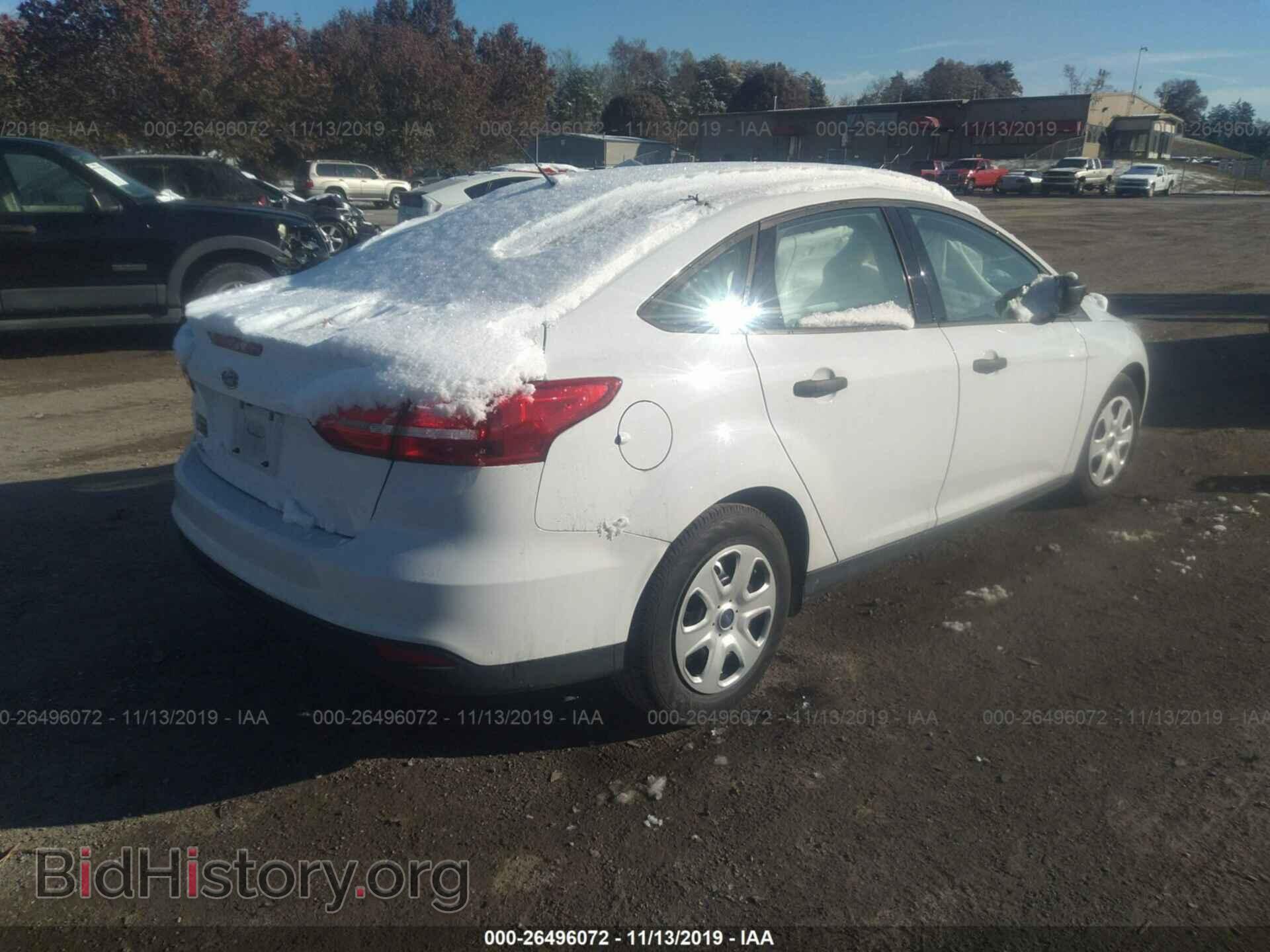 2018 Ford Focus - VIN: 1FADP3E24JL208624 - Photo 4