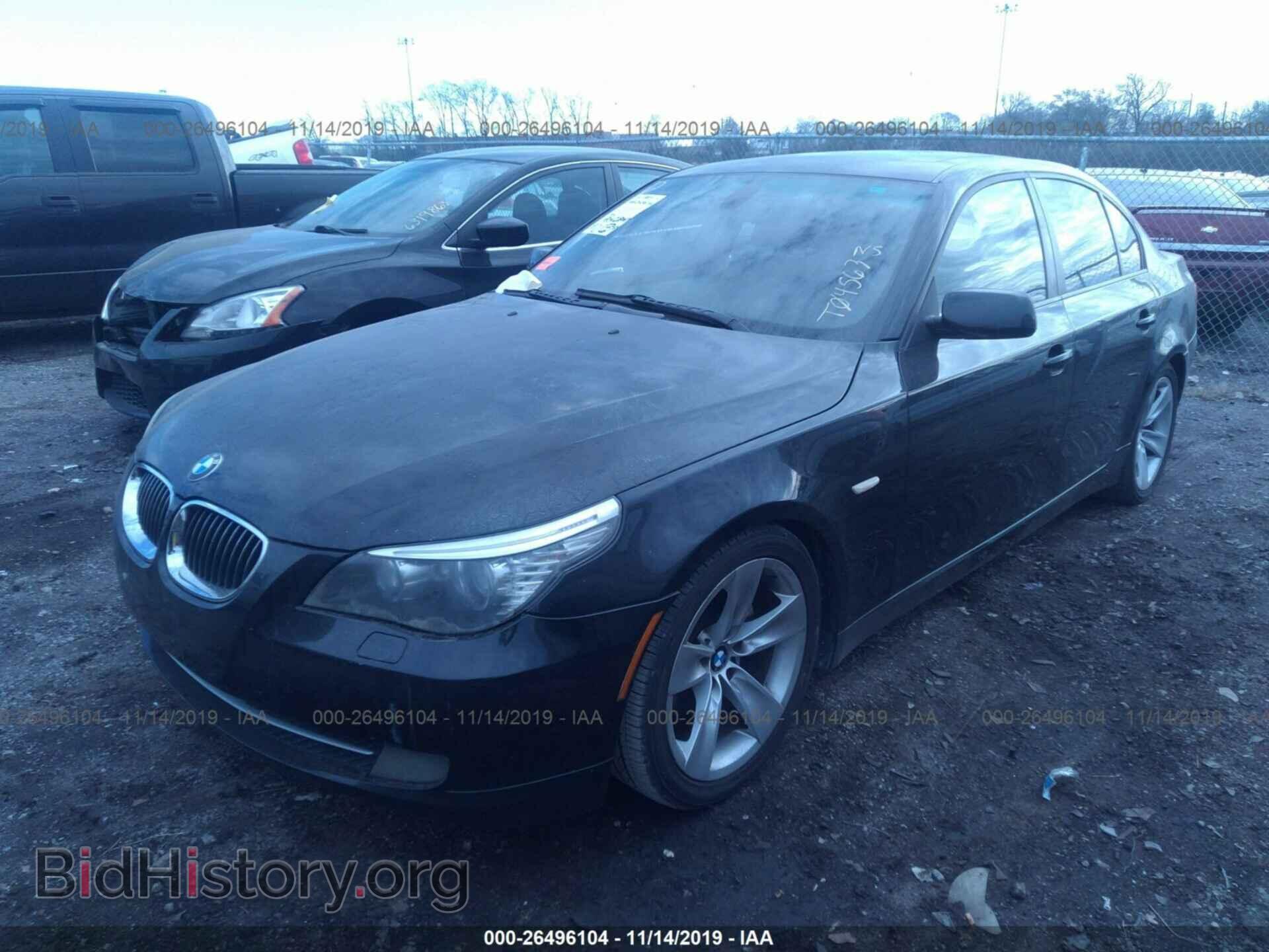 2008 BMW 528 - VIN: WBANU53598CT04563 - Фото 2
