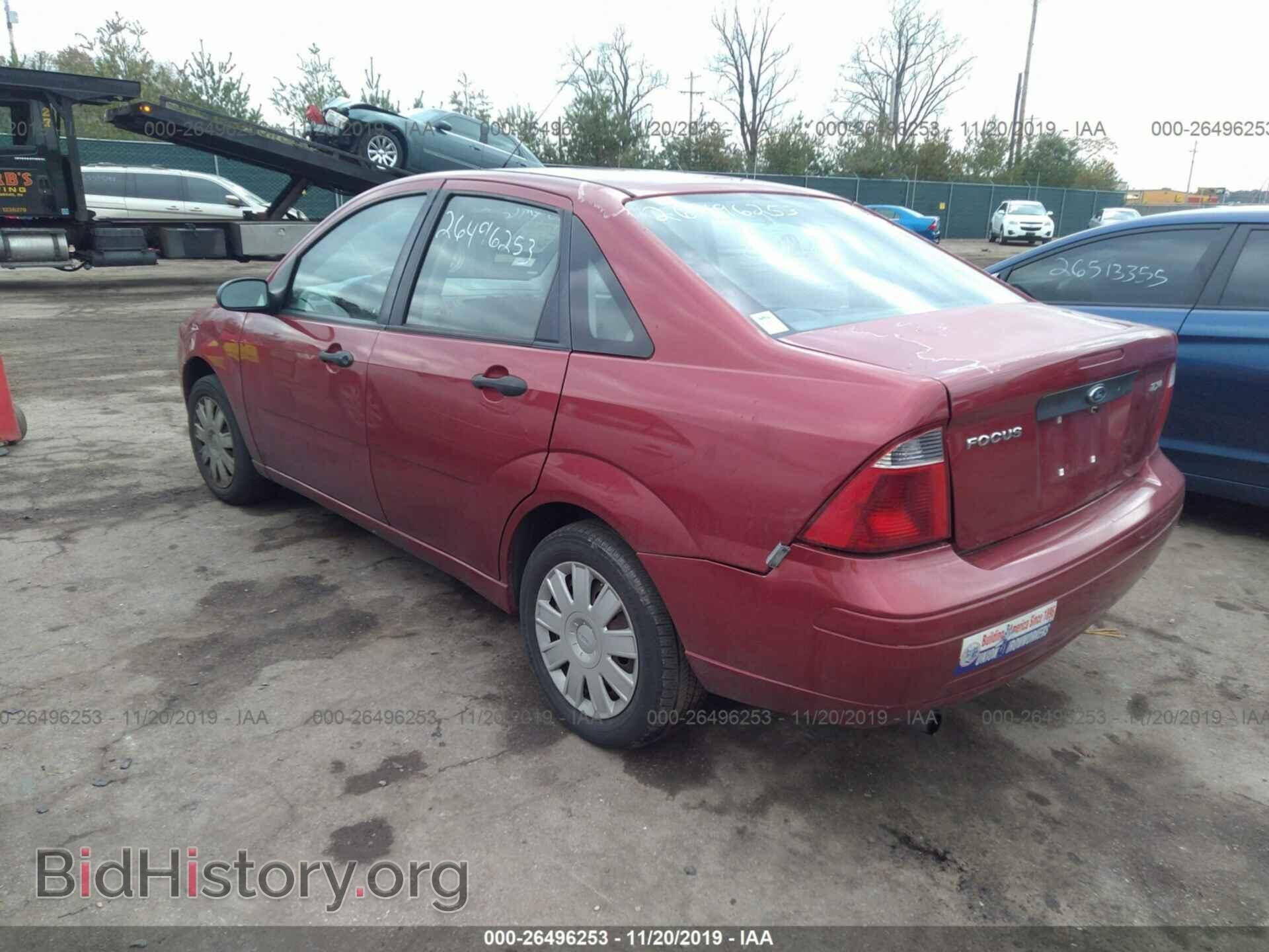 2005 Ford Focus - VIN: 1FAFP34N85W292598 - Фото 3