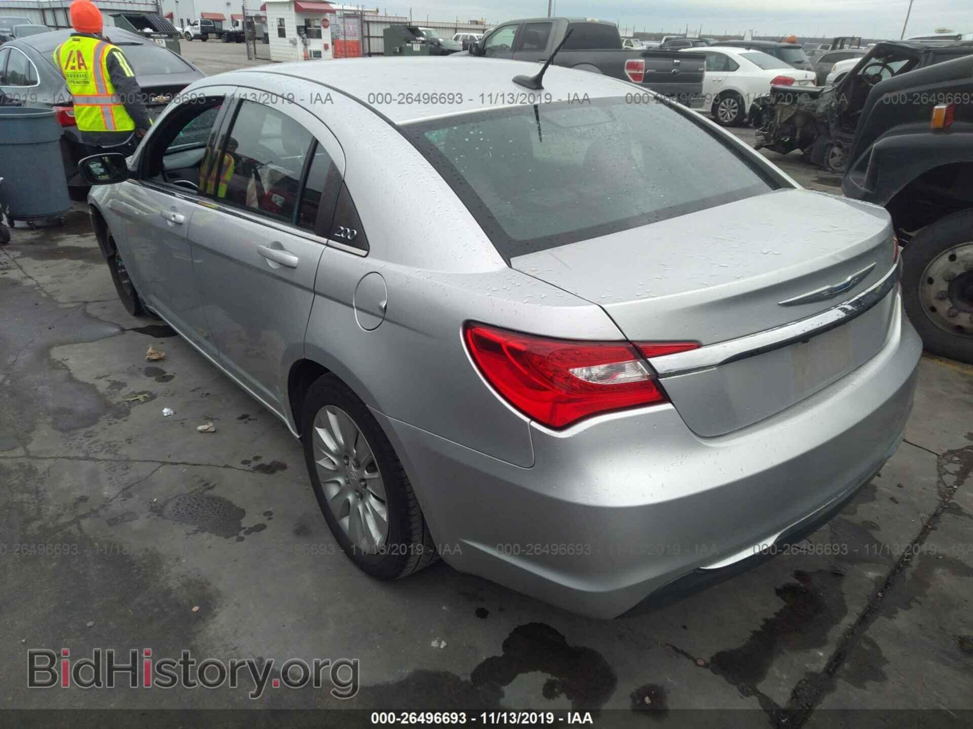 2012 Chrysler 200 - VIN: 1C3CCBAB2CN320108 - Photo 3