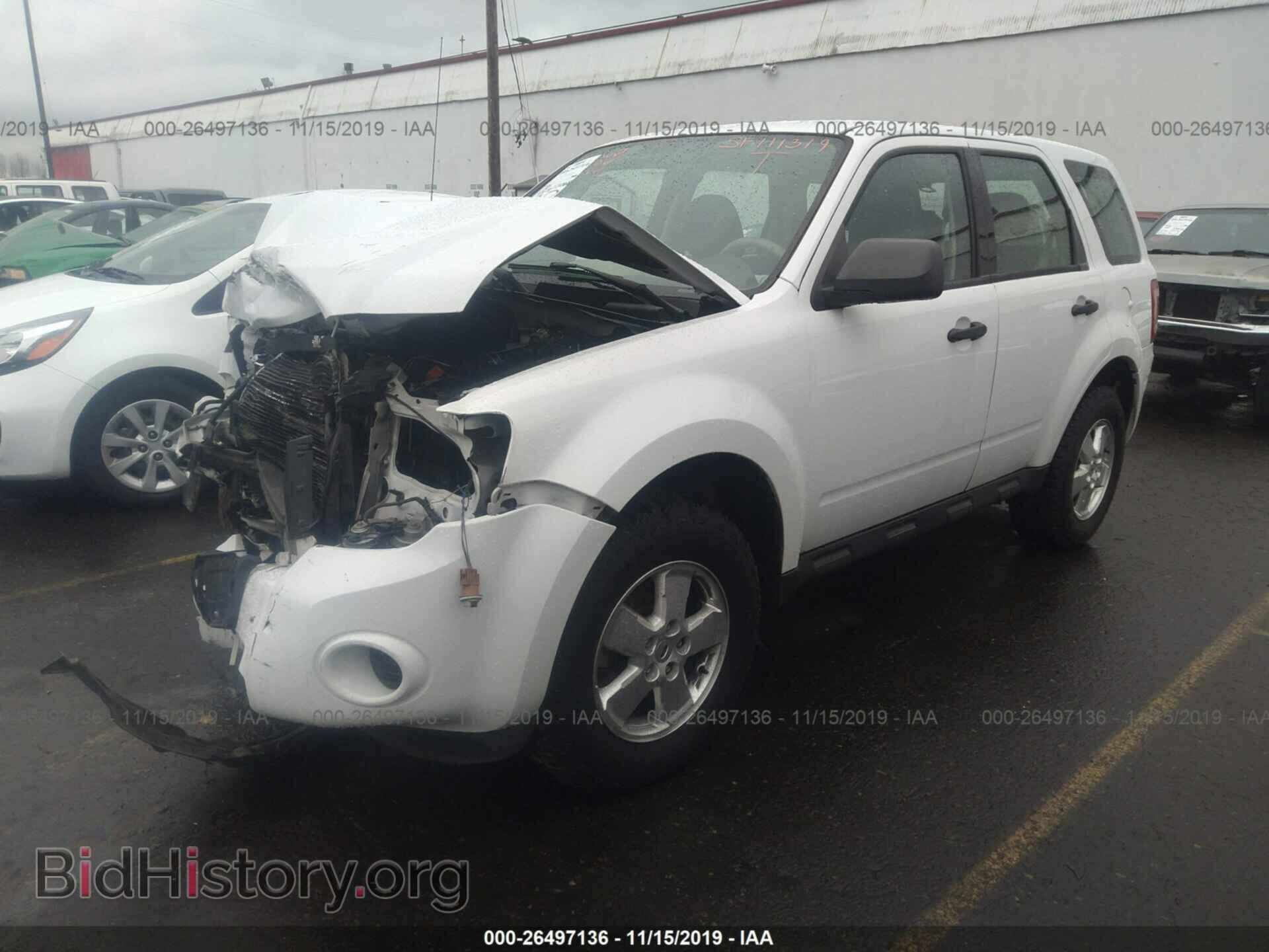 2011 Ford Escape - VIN: 1FMCU9C76BKB36098 - Фото 2