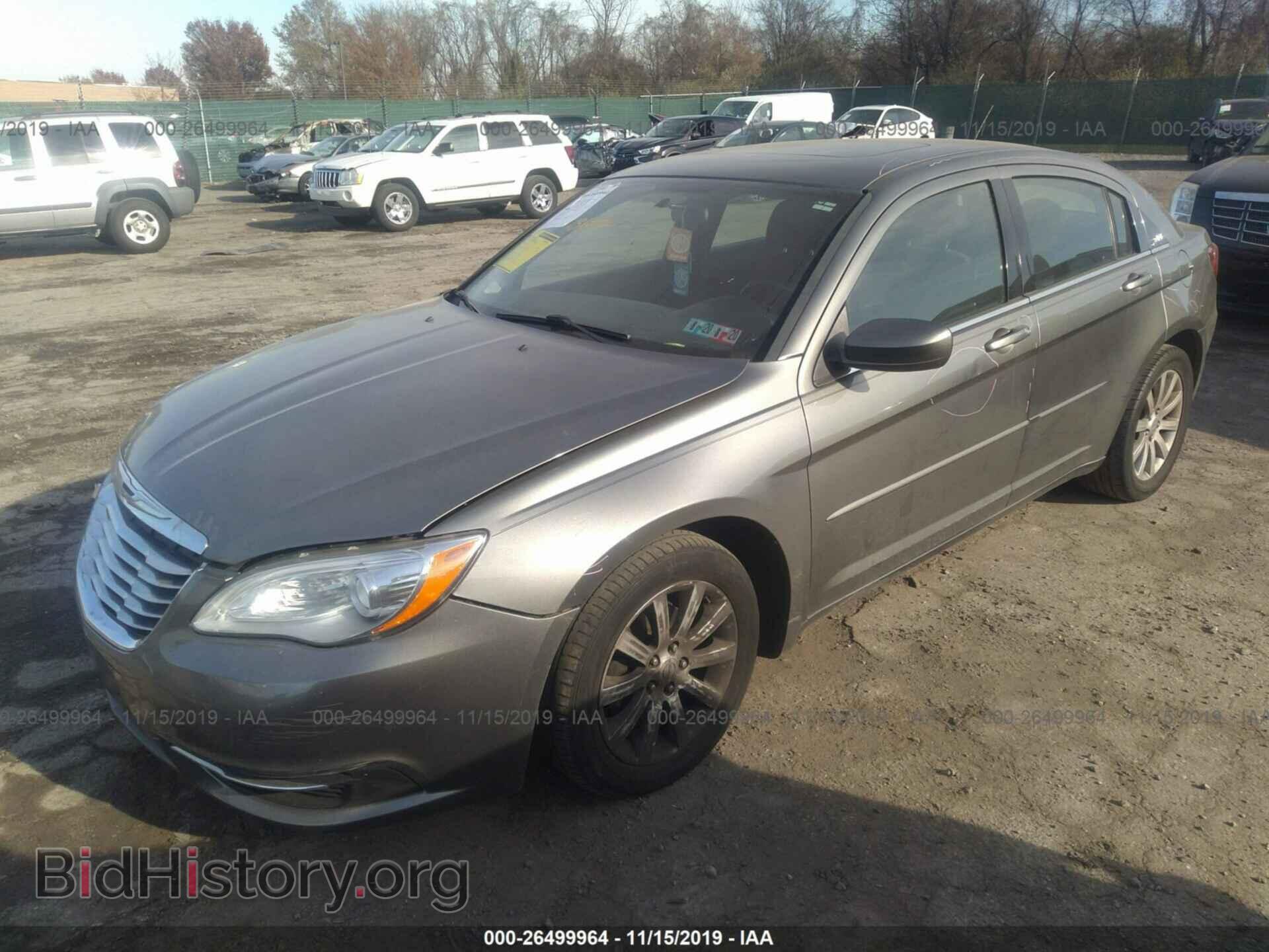 2013 CHRYSLER 200 - VIN: 1C3CCBBG4DN742988 - Фото 2