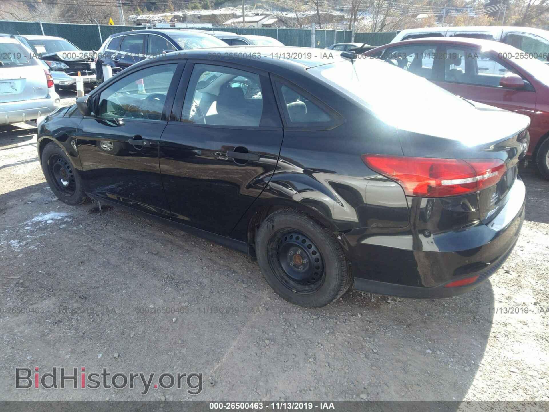 2015 Ford Focus - VIN: 1FADP3E25FL356000 - Photo 3