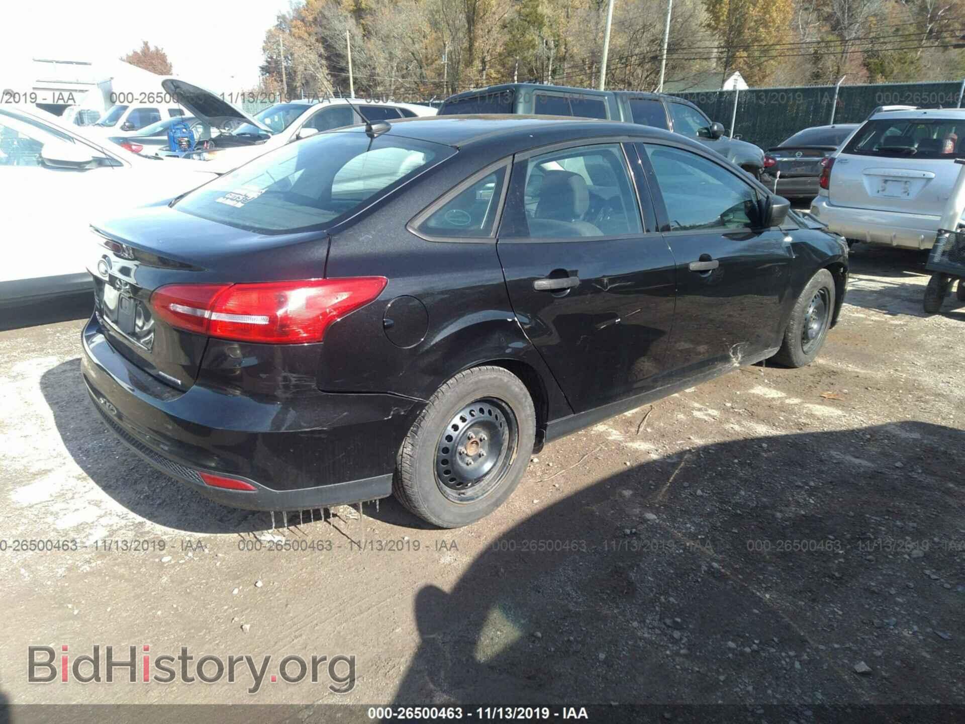 2015 Ford Focus - VIN: 1FADP3E25FL356000 - Photo 4