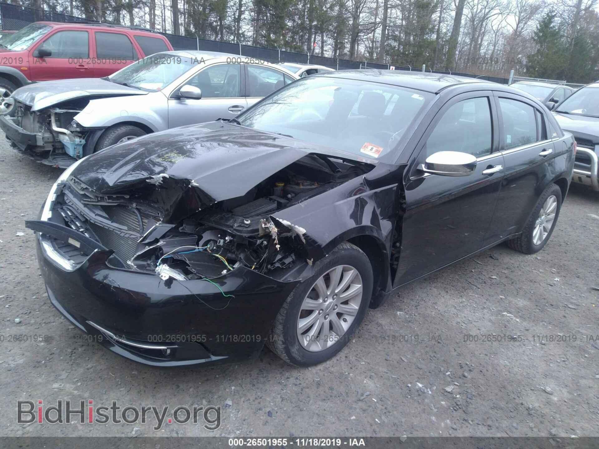 2013 CHRYSLER 200 - VIN: 1C3CCBCG9DN751779 - Фото 2