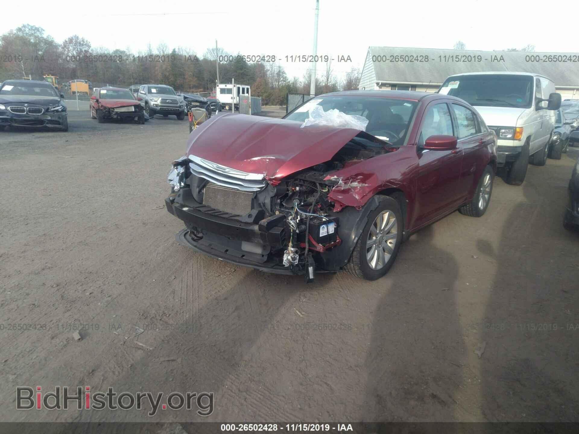 2011 CHRYSLER 200 - VIN: 1C3BC1FB0BN533099 - Фото 2