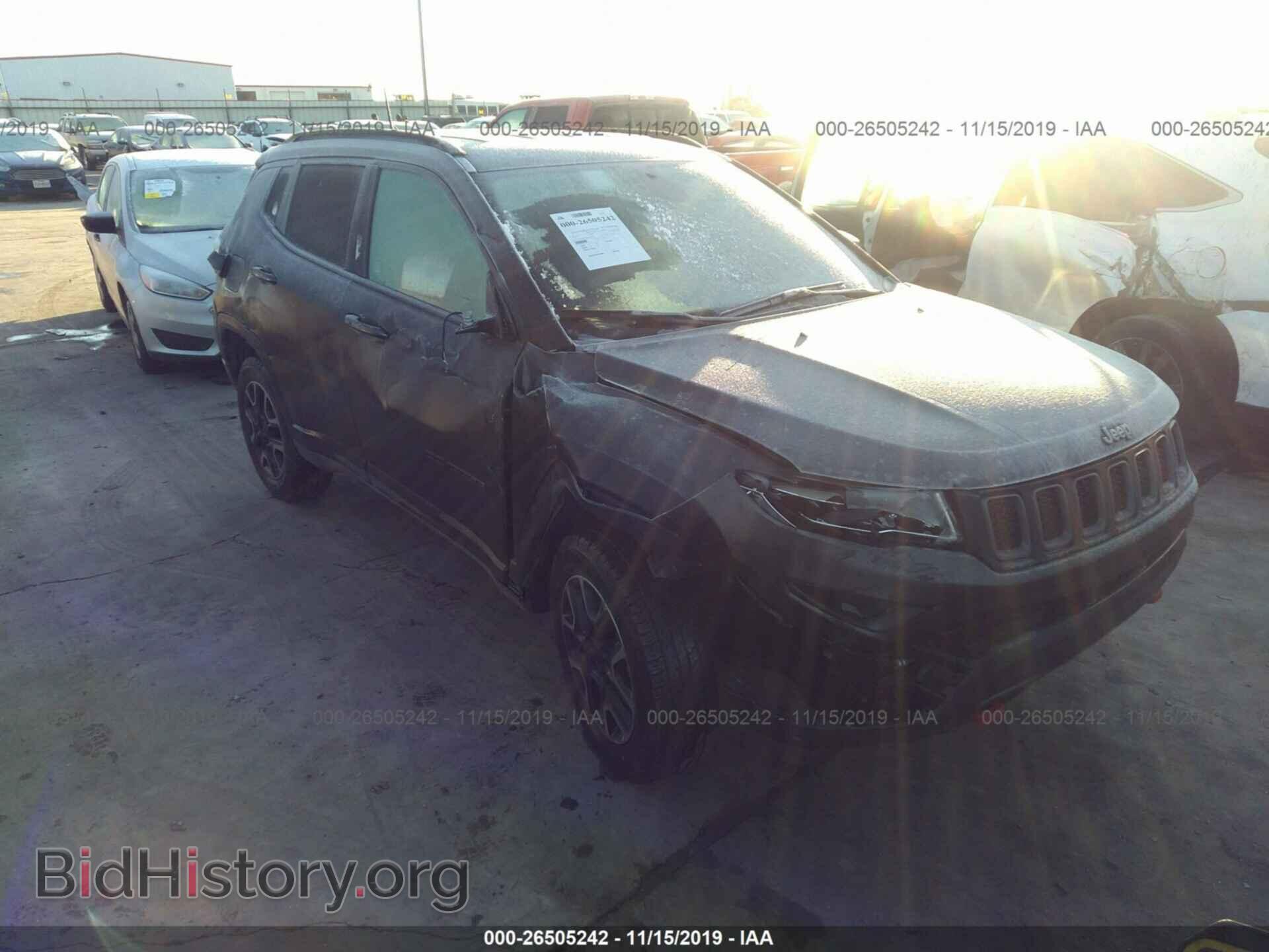 Фотография 3C4NJDDB8KT668916 - JEEP COMPASS 2019