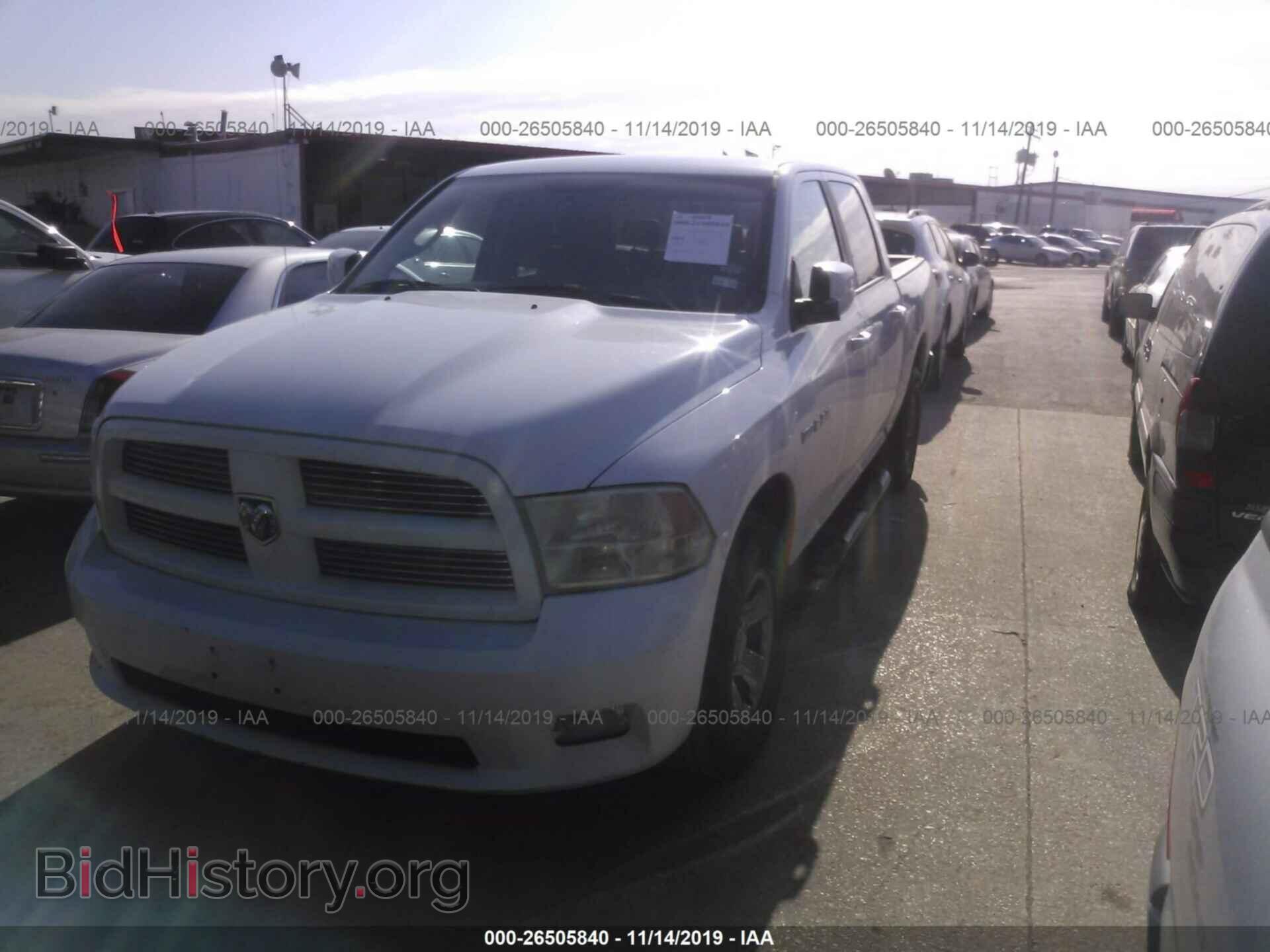 2010 DODGE RAM 1500 - VIN: 1D7RB1CT4AS195268 - Фото 2
