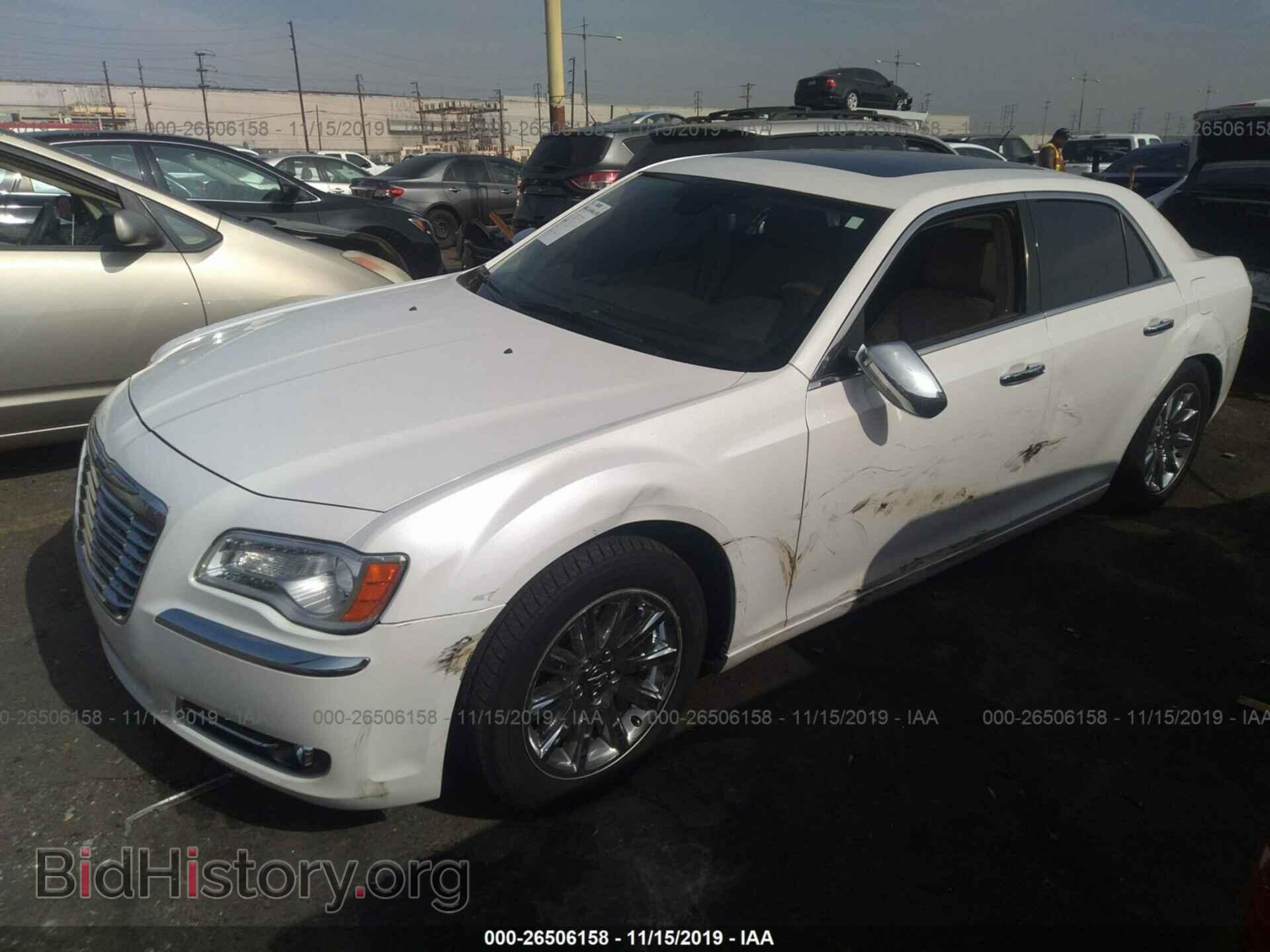 2012 CHRYSLER 300C - VIN: 2C3CCAET2CH160737 - Фото 2