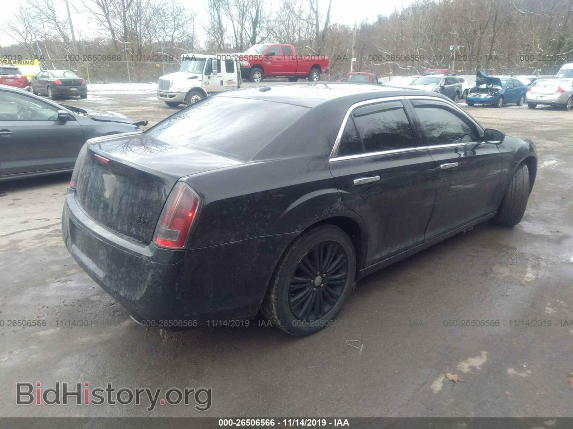 2013 Chrysler 300c - VIN: 2C3CCAKT4DH535727 - Фото 4