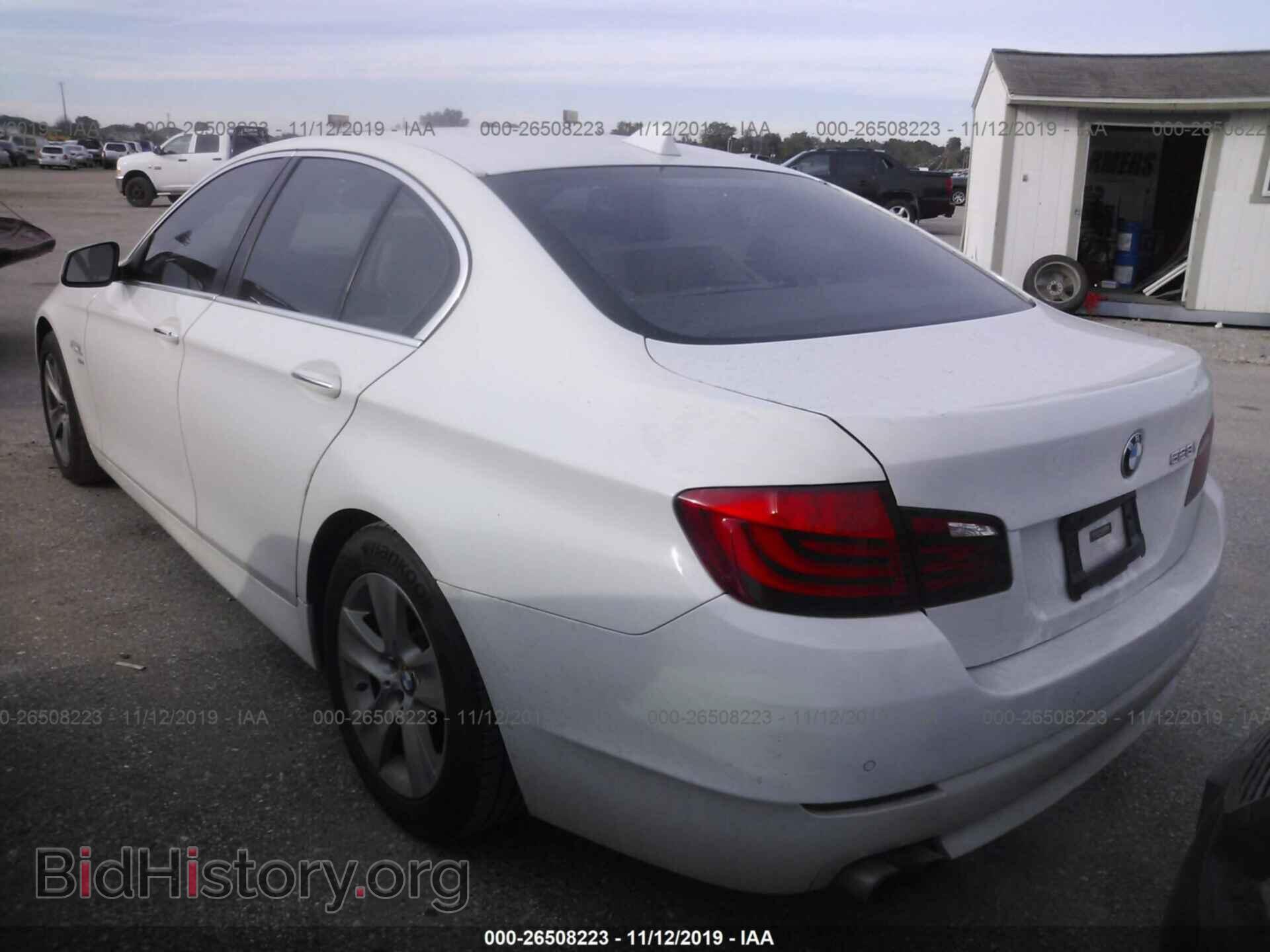 2012 BMW 528 - VIN: WBAXH5C59CDW03681 - Фото 3