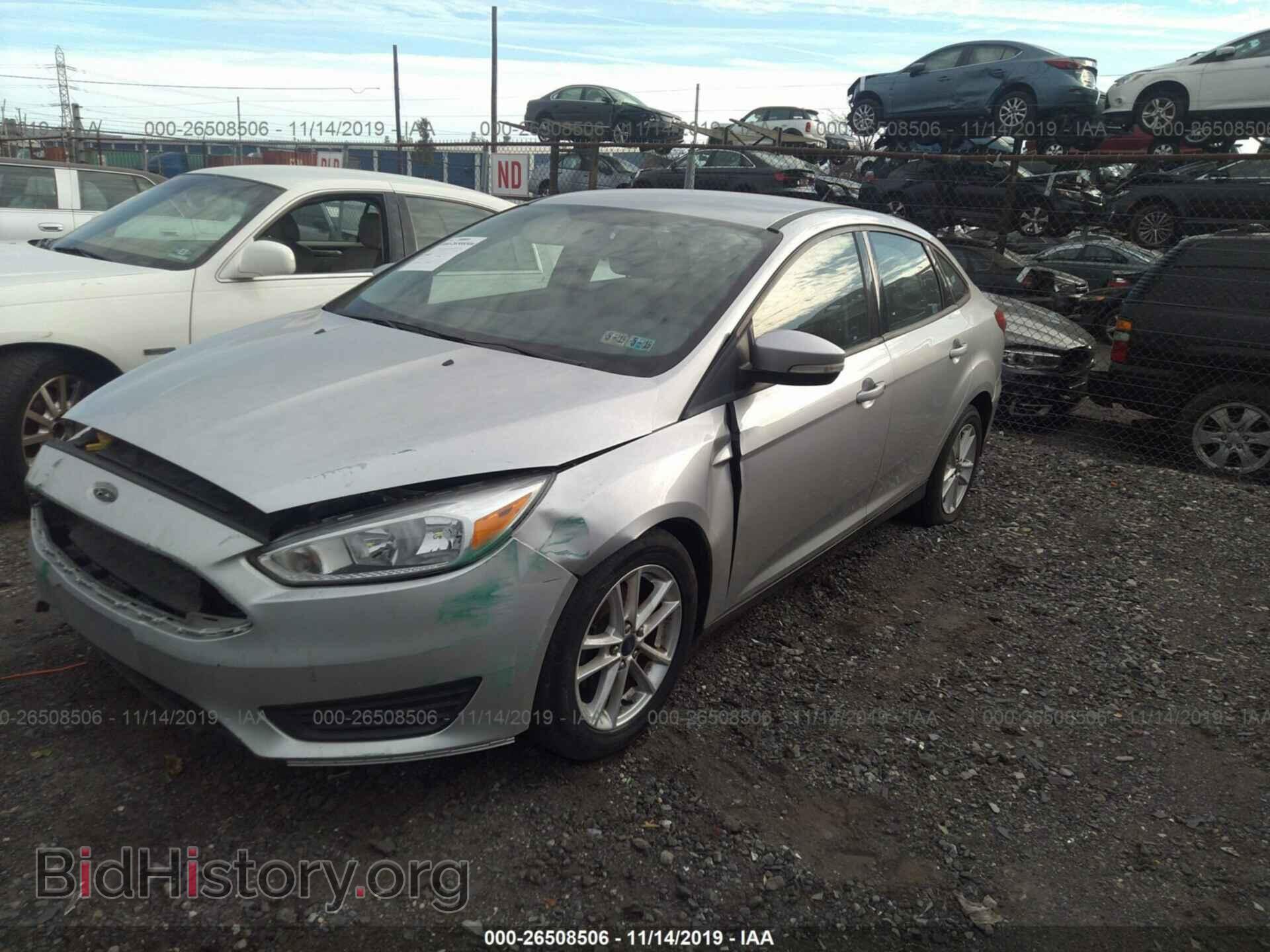 2015 Ford Focus - VIN: 1FADP3F24FL207687 - Photo 2