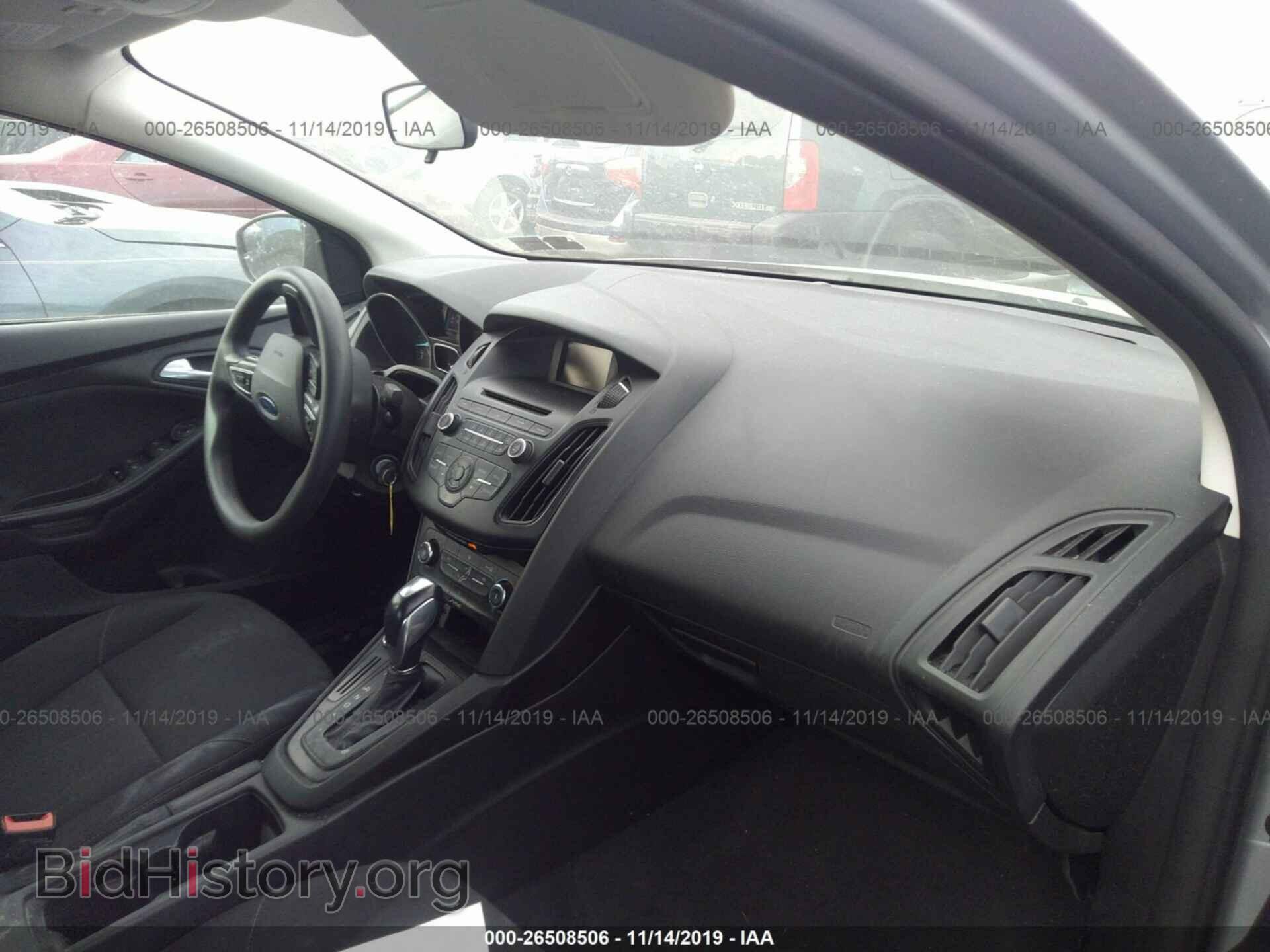 2015 Ford Focus - VIN: 1FADP3F24FL207687 - Photo 5