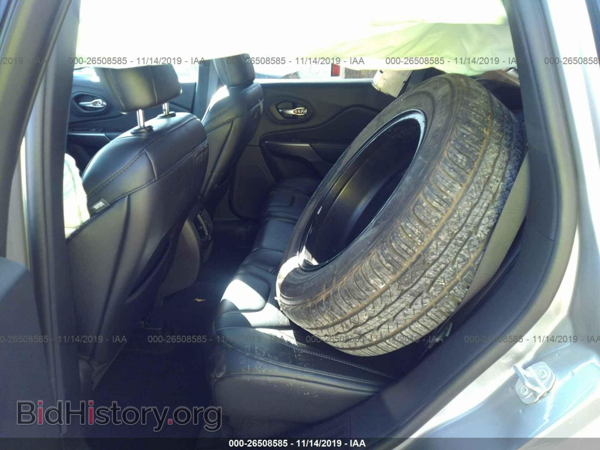 2019 JEEP CHEROKEE - VIN: 1C4PJLLB3KD184548 - Photo 8