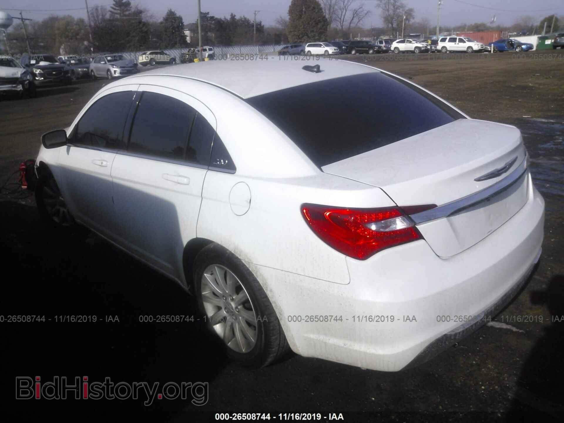 2014 Chrysler 200 - VIN: 1C3CCBBB4EN177177 - Фото 3